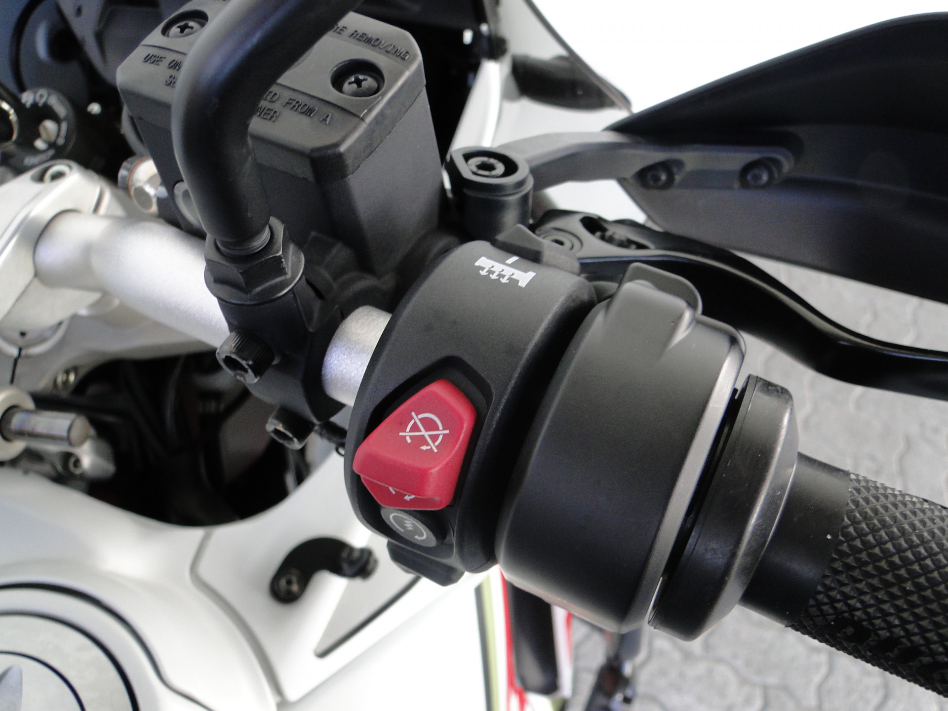 DUCATI 937 DesertX V2 Lucky Explorer-image-6