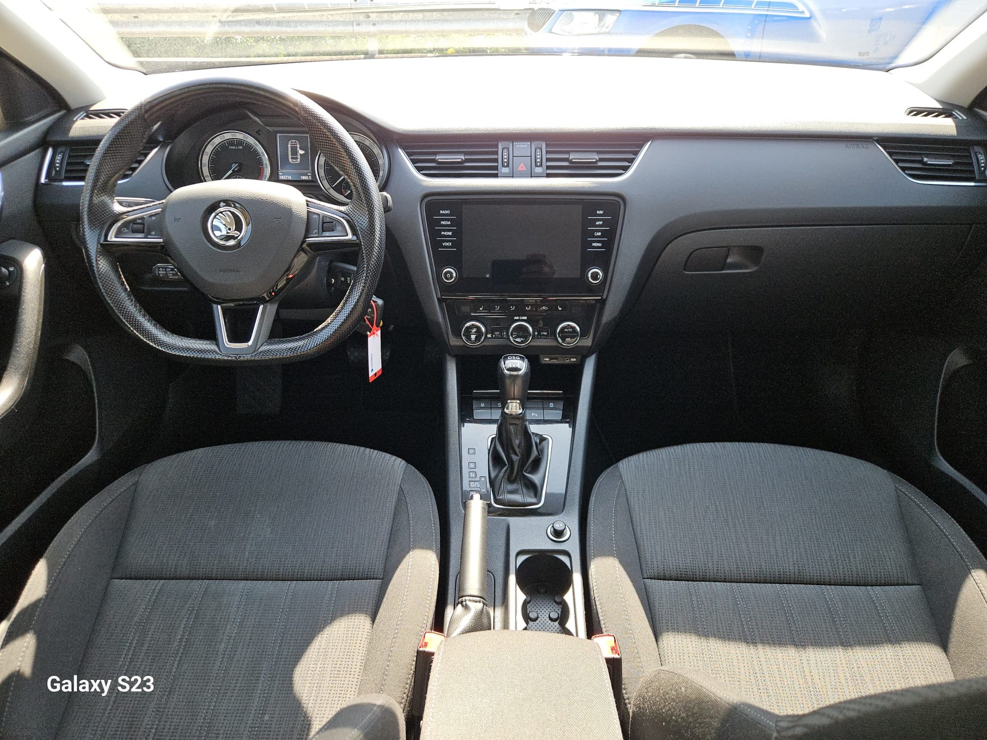 SKODA Octavia Combi 2.0 TDI Style 4x4-image-7