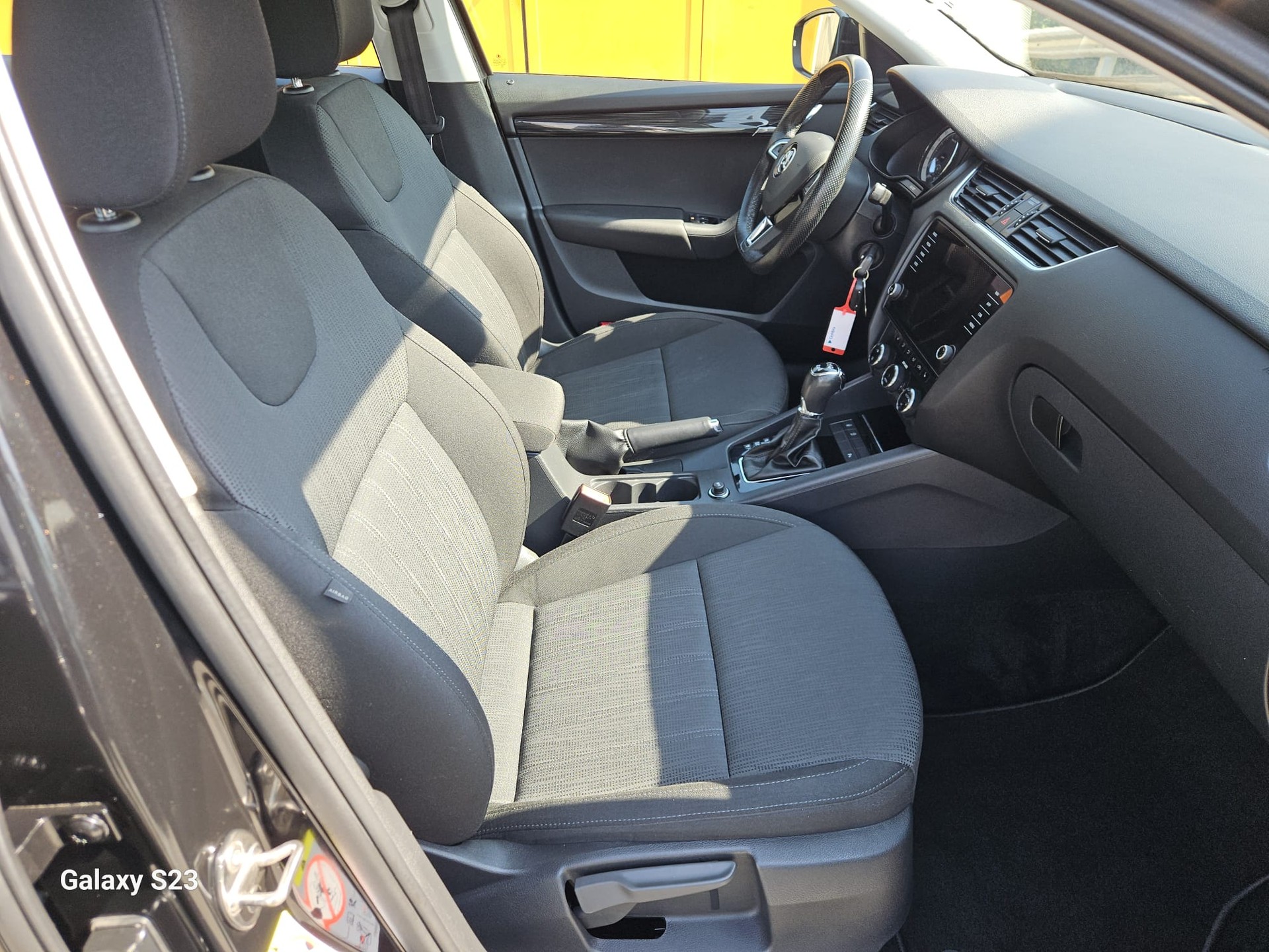 SKODA Octavia Combi 2.0 TDI Style 4x4-image-6
