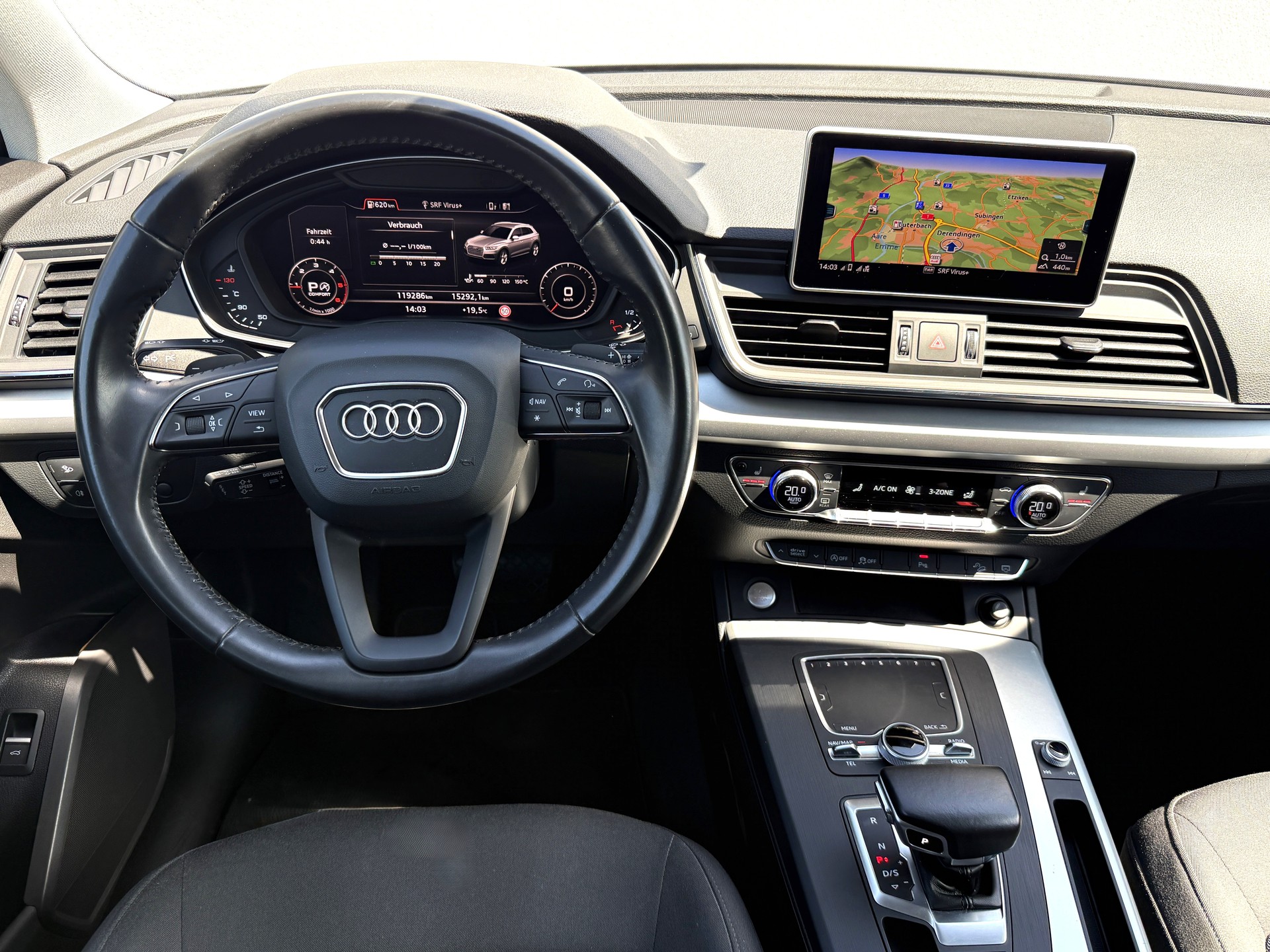 AUDI Q5 2.0 TDI quattro S-tronic-image-24