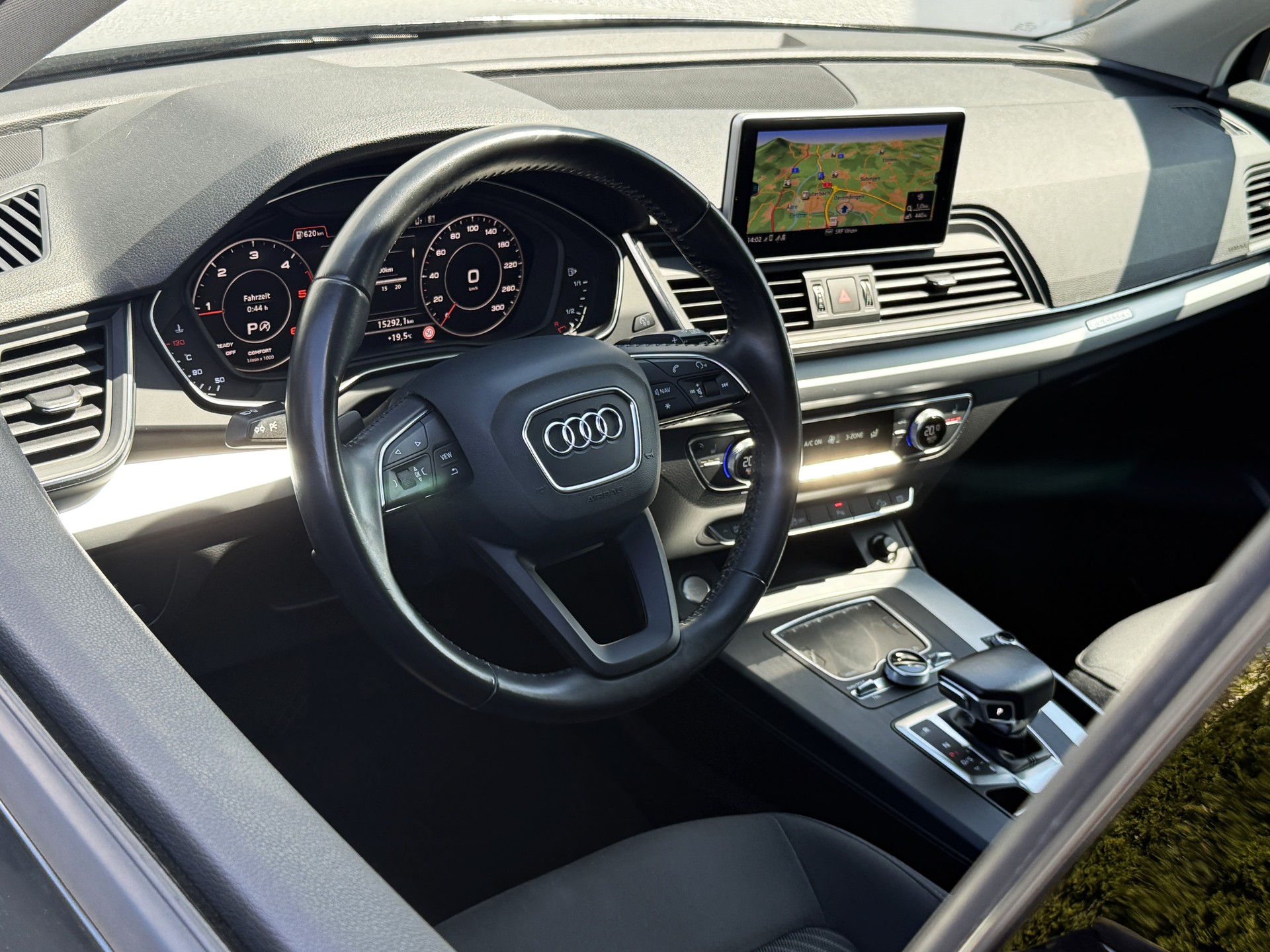 AUDI Q5 2.0 TDI quattro S-tronic-image-14