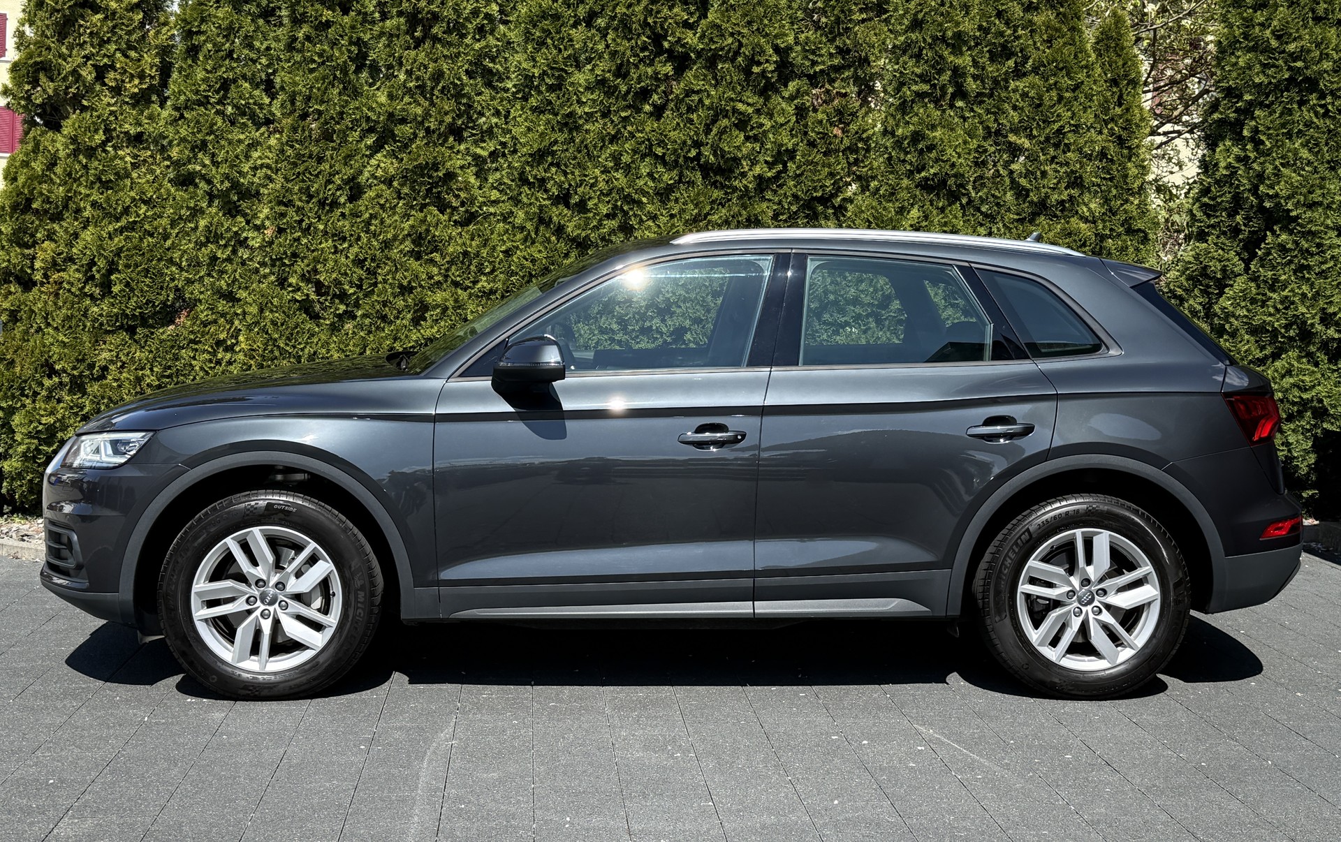 AUDI Q5 2.0 TDI quattro S-tronic-image-6