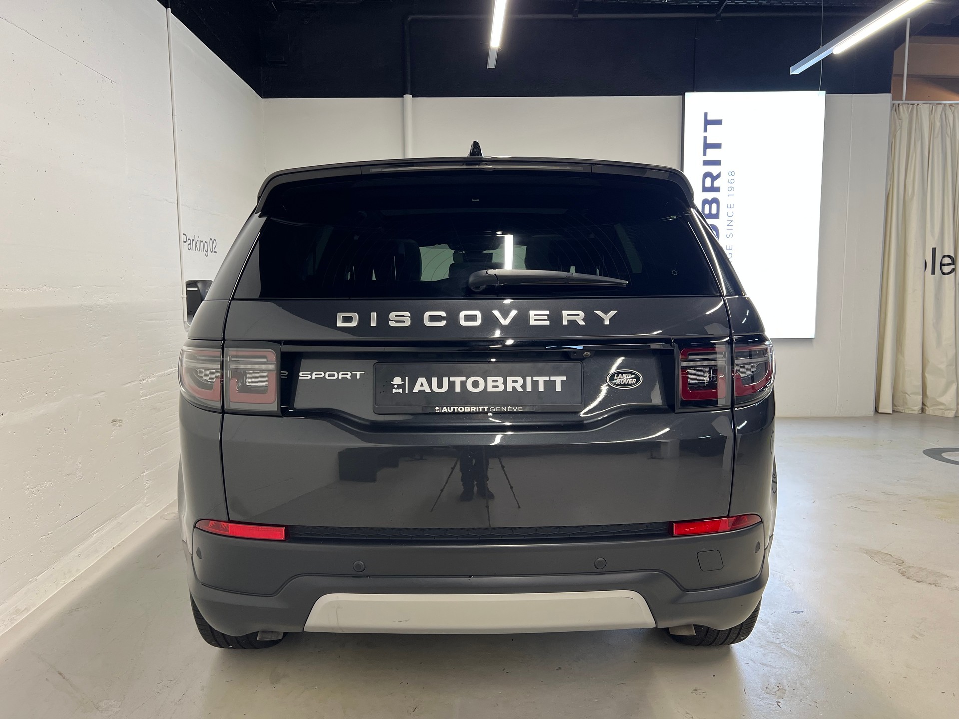 LAND ROVER Discovery Sport 2.0 Si4 250 HSE-image-8