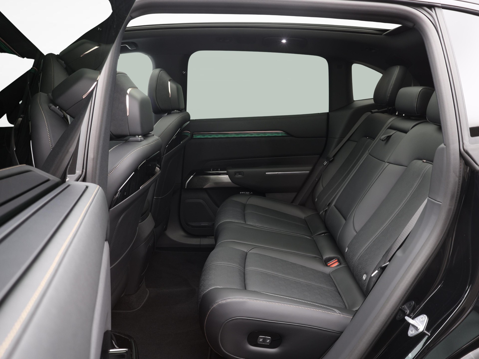ZEEKR 7X Privilege AWD - ab 1.29% Leasing-image-9