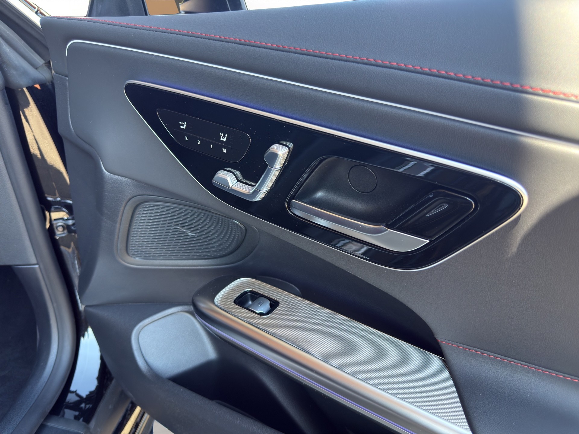 MERCEDES-BENZ CLE 53 AMG 4matic+ Cabriolet AHK-image-14
