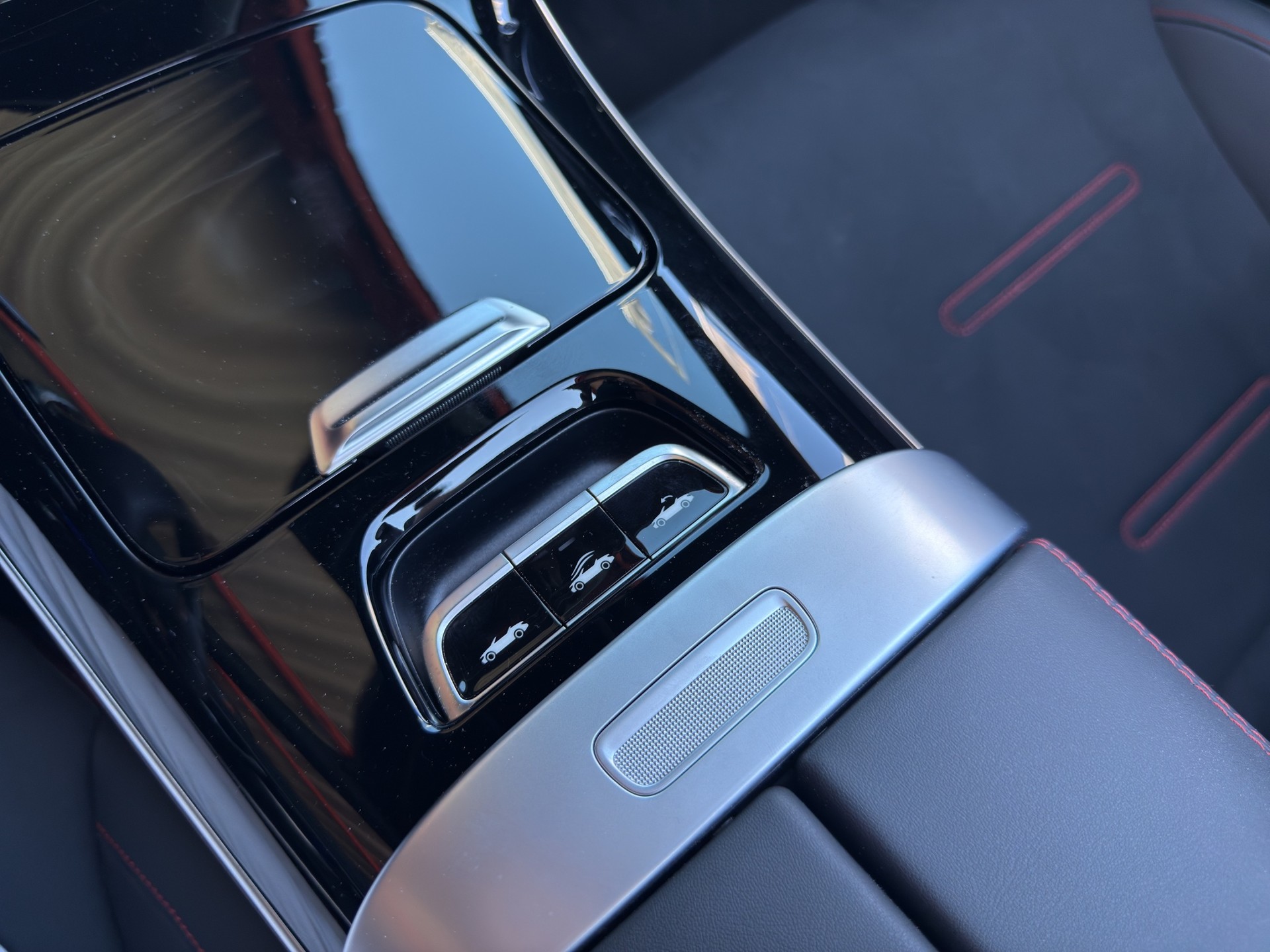 MERCEDES-BENZ CLE 53 AMG 4matic+ Cabriolet AHK-image-40