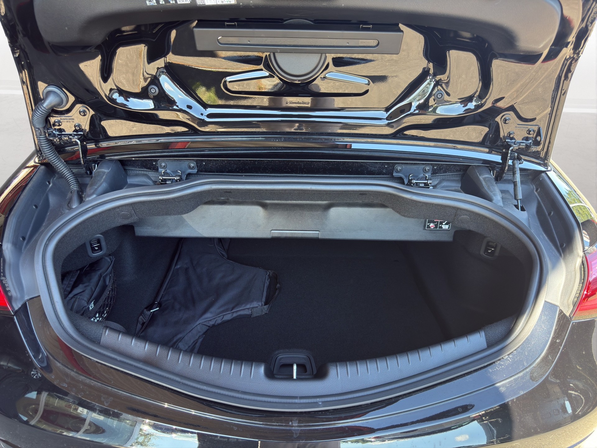 MERCEDES-BENZ CLE 53 AMG 4matic+ Cabriolet AHK-image-25