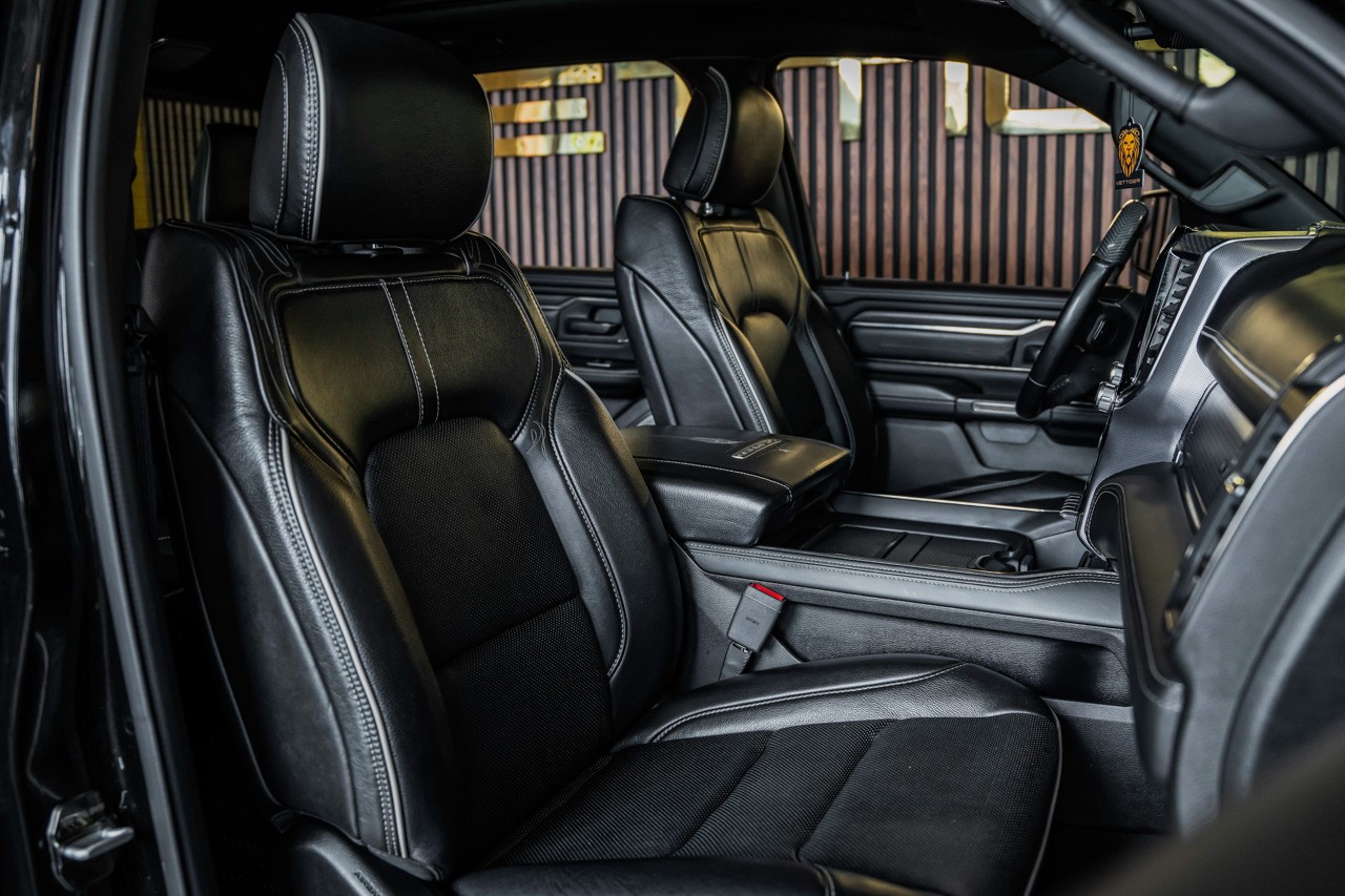 DODGE Ram 1500 5.7l V8 HEMI 4x4 Crew Cab Limited-image-12
