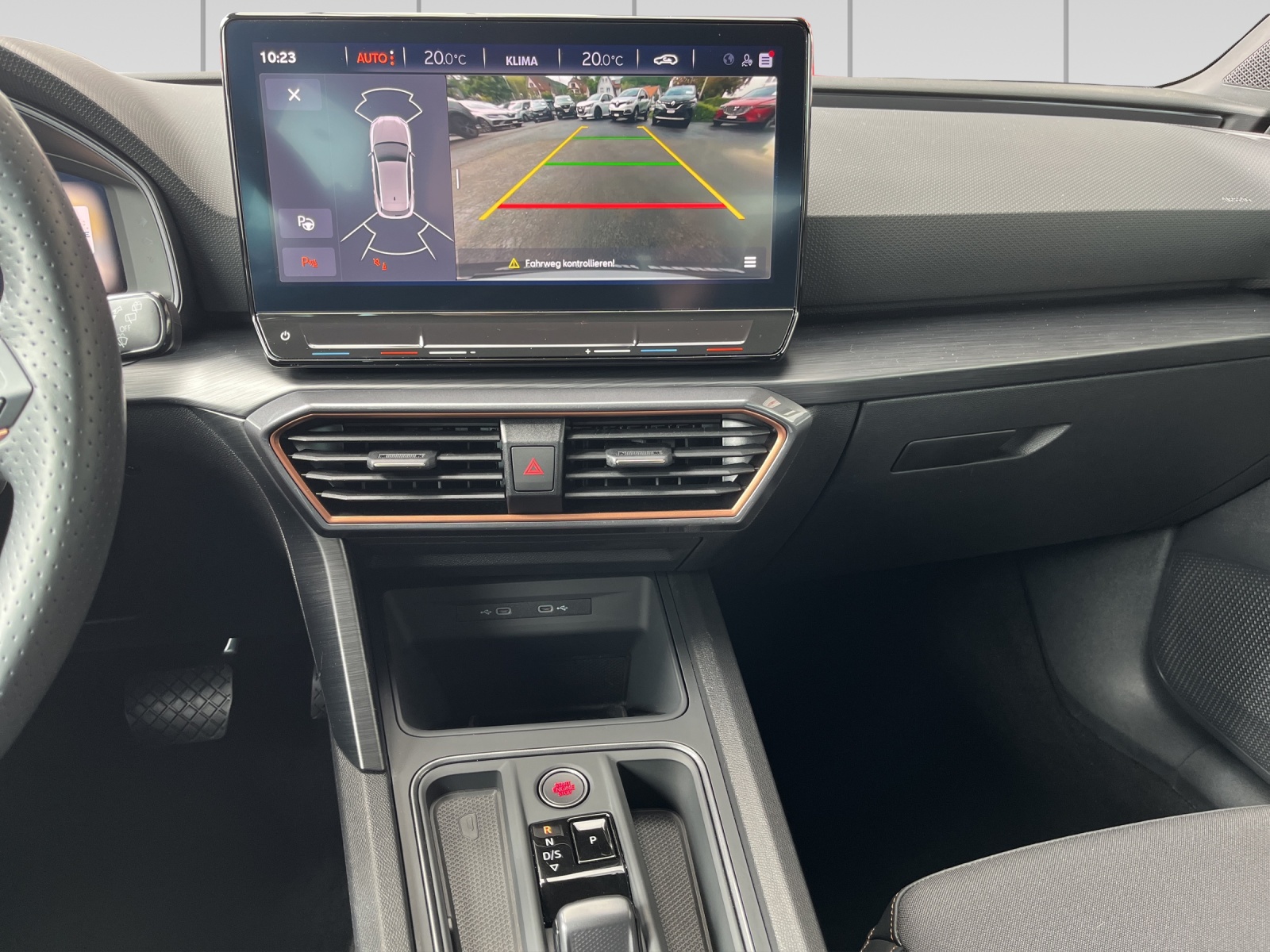 CUPRA LEON 1.5 TSI DSG-image-10