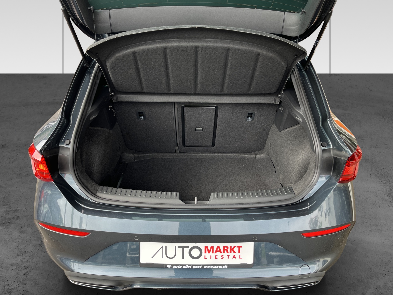 CUPRA LEON 1.5 TSI DSG-image-11