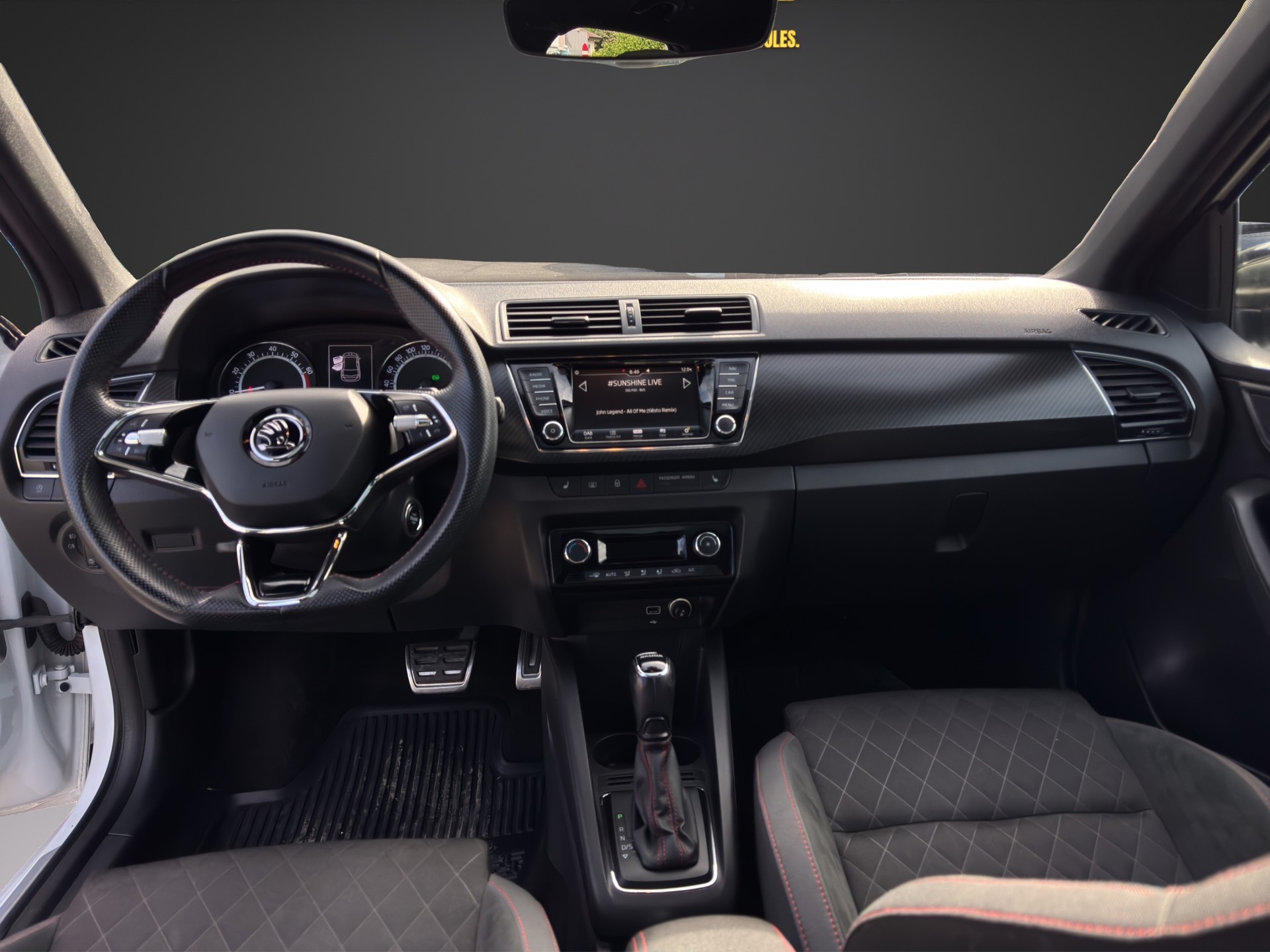 SKODA Fabia 1.0 TSI Monte Carlo DSG-image-11