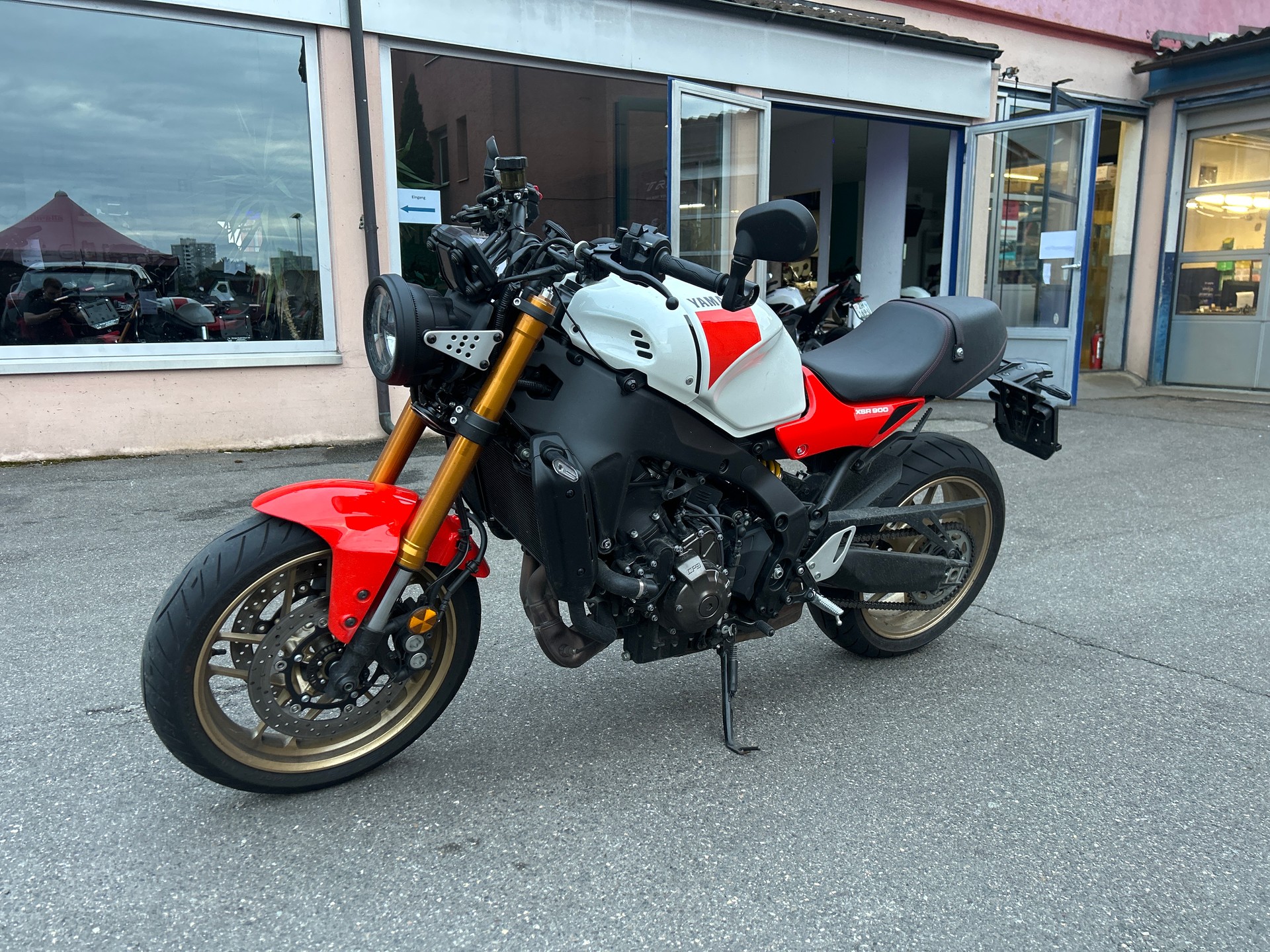 YAMAHA XSR 900-image-0