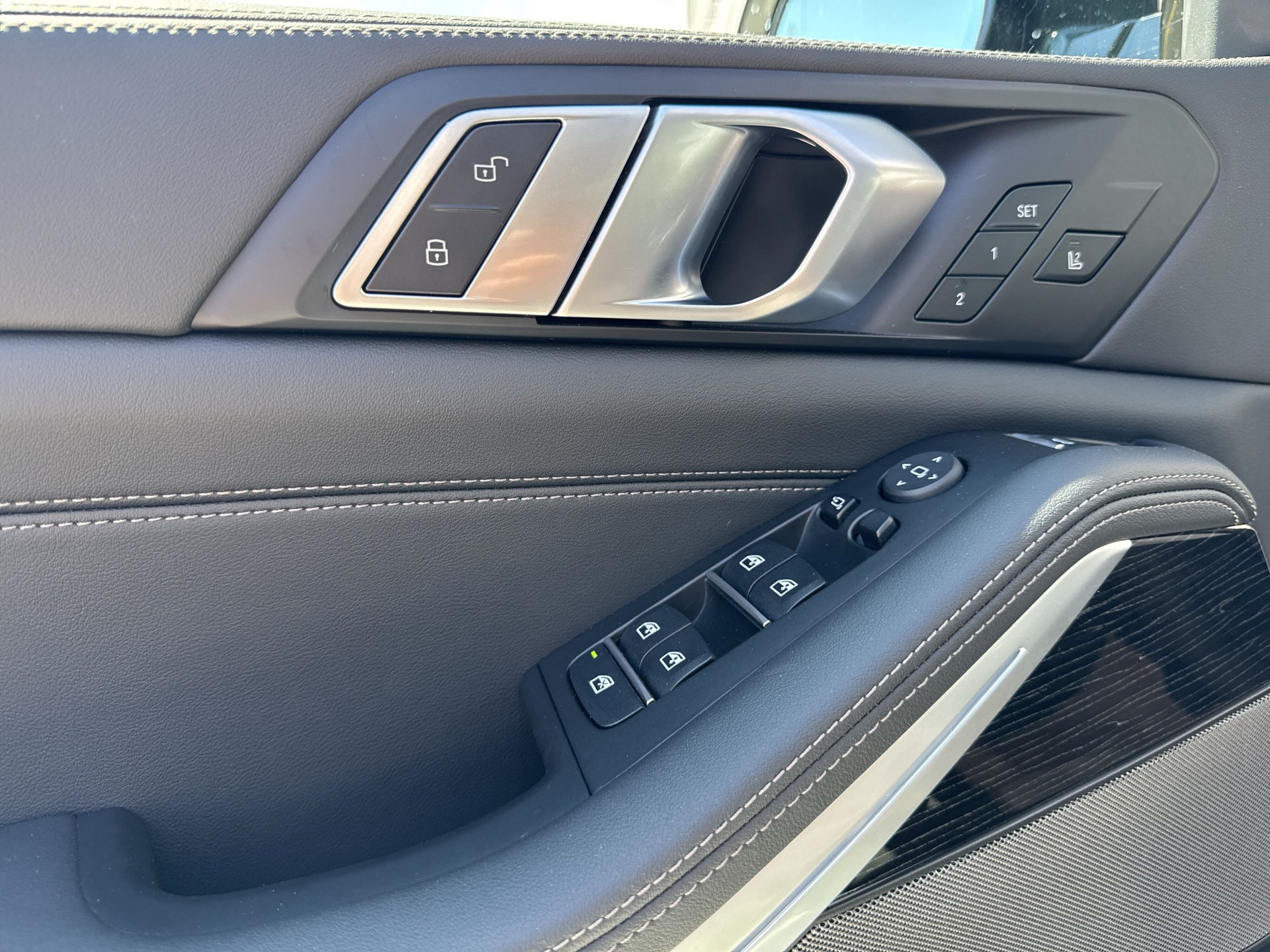 BMW X5 xDrive 48V 30d M Sport Steptronic-image-22
