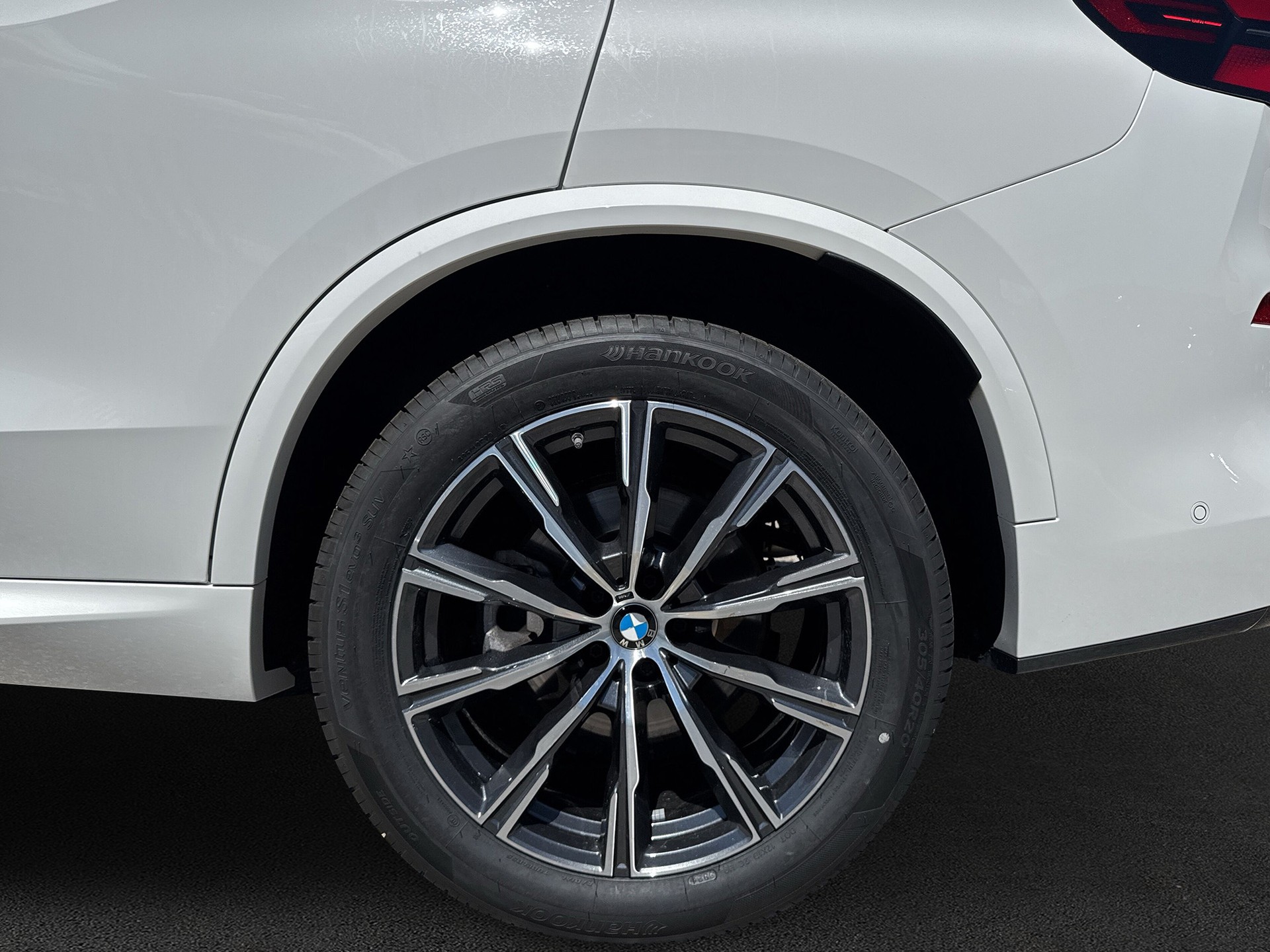 BMW X5 xDrive 48V 30d M Sport Steptronic-image-9