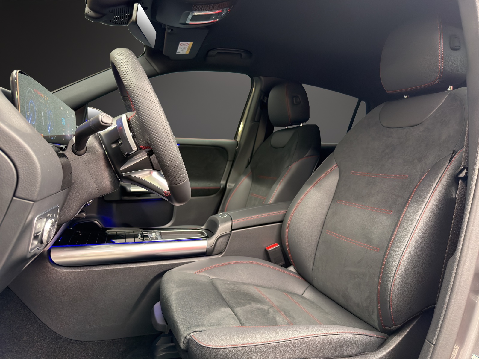 MERCEDES-BENZ EQA 350 4MATIC "Excellence Edition"-image-9