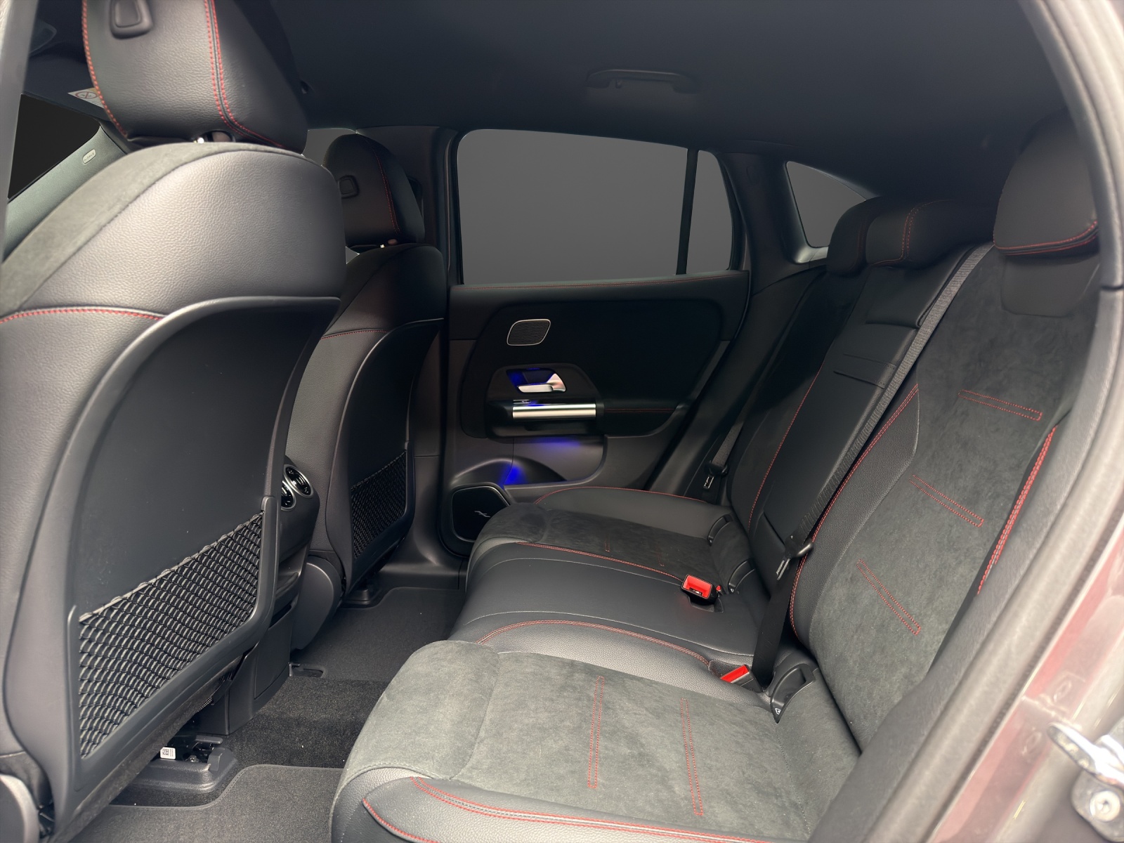 MERCEDES-BENZ EQA 350 4MATIC "Excellence Edition"-image-10