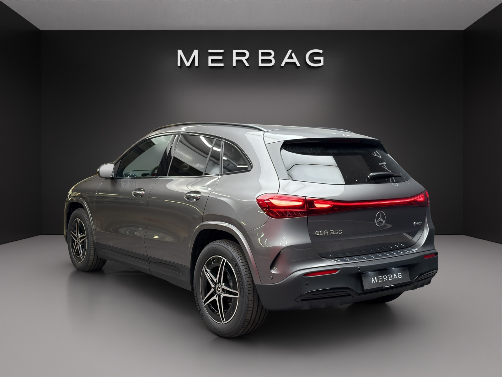 MERCEDES-BENZ EQA 350 4MATIC "Excellence Edition"-image-3