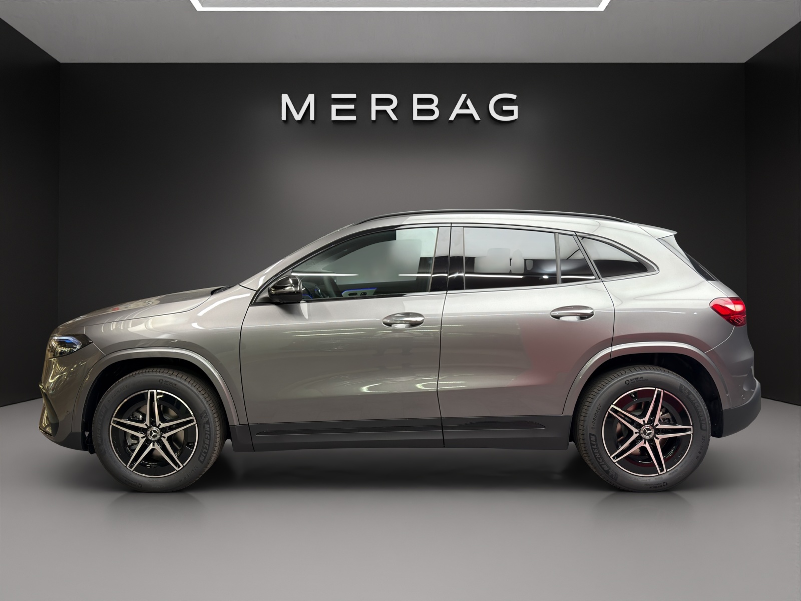 MERCEDES-BENZ EQA 350 4MATIC "Excellence Edition"-image-2