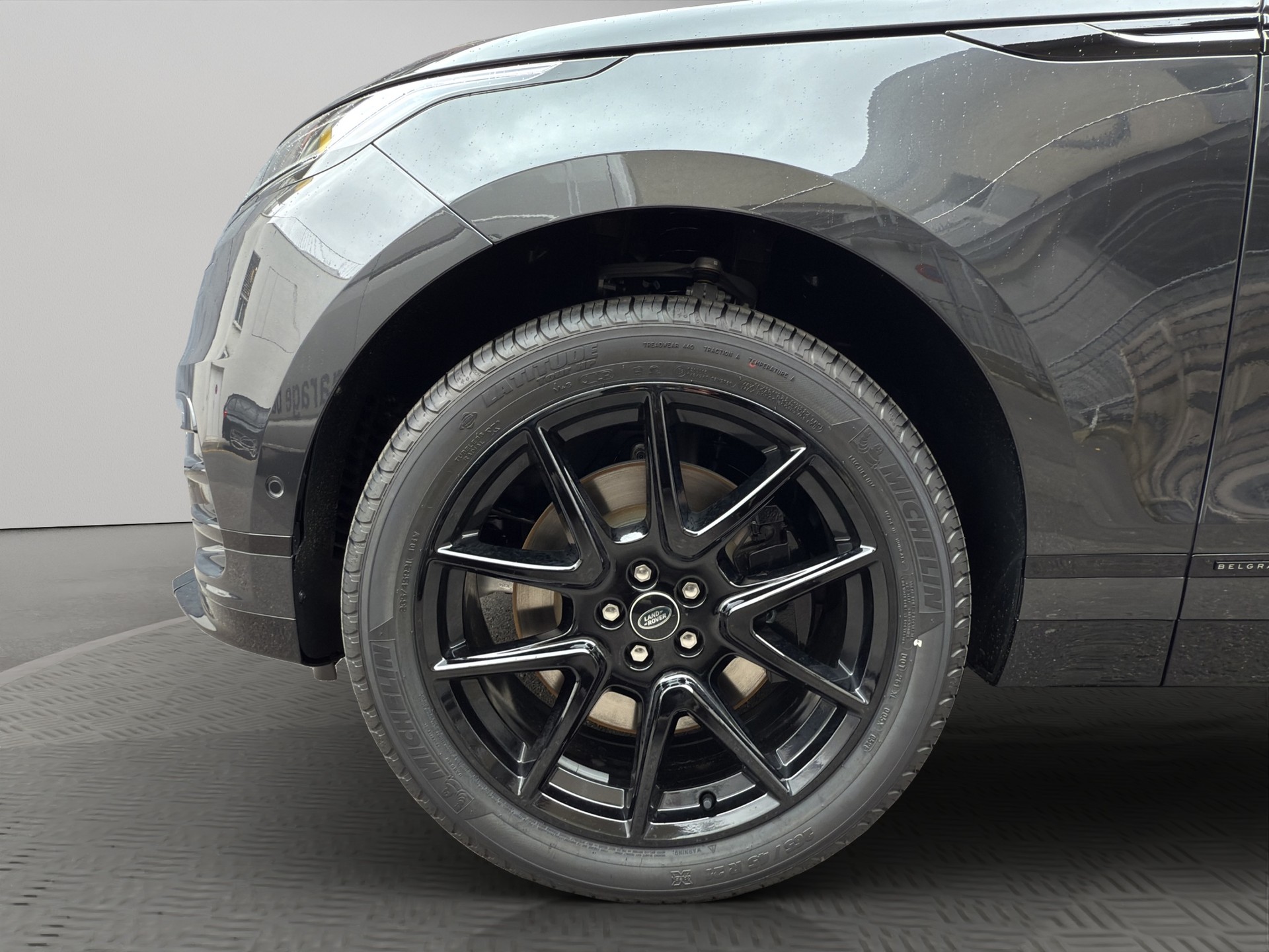 LAND ROVER Range Rover Velar 2.0 P400e Belgravia Edition-image-12