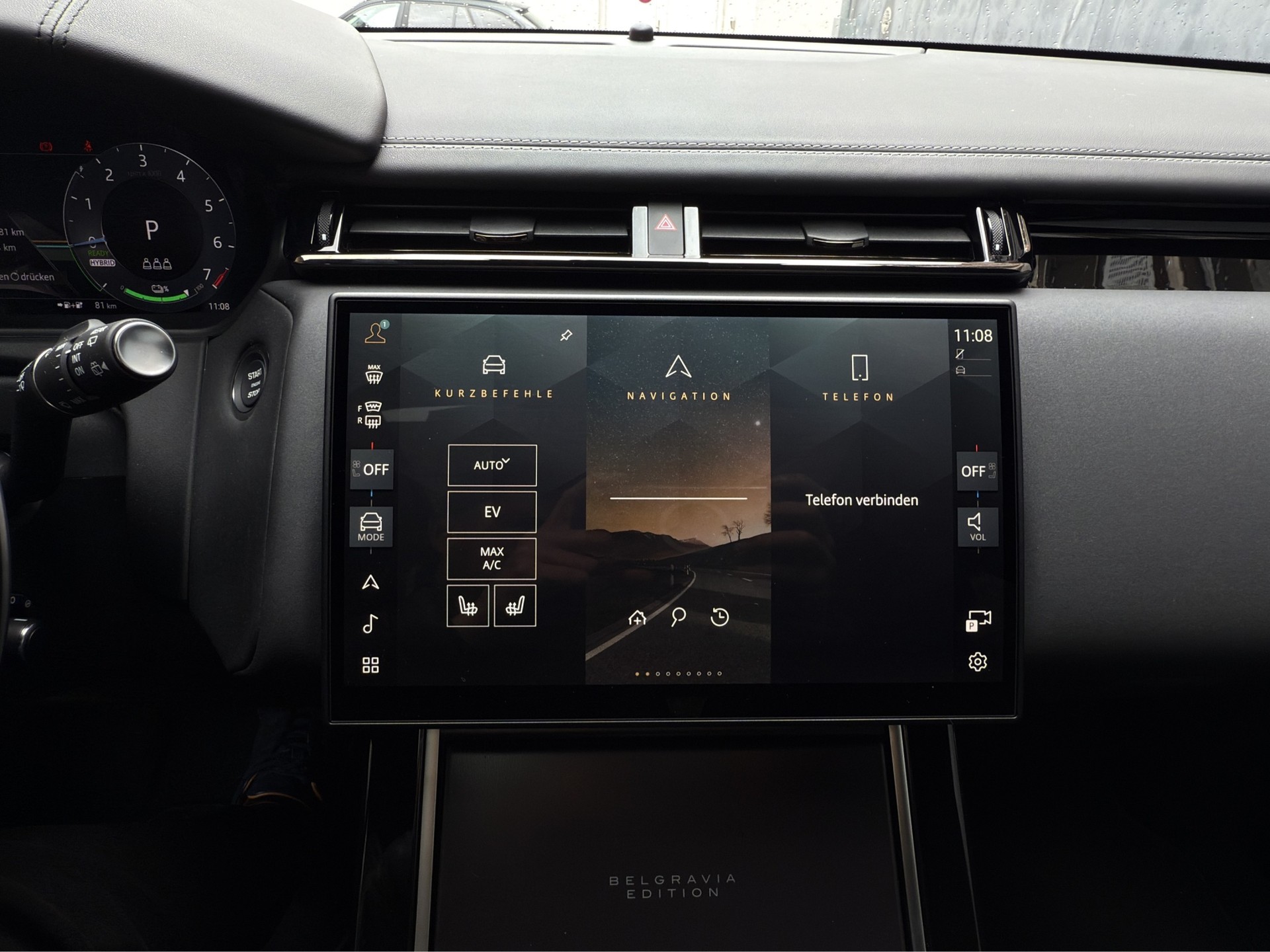 LAND ROVER Range Rover Velar 2.0 P400e Belgravia Edition-image-13