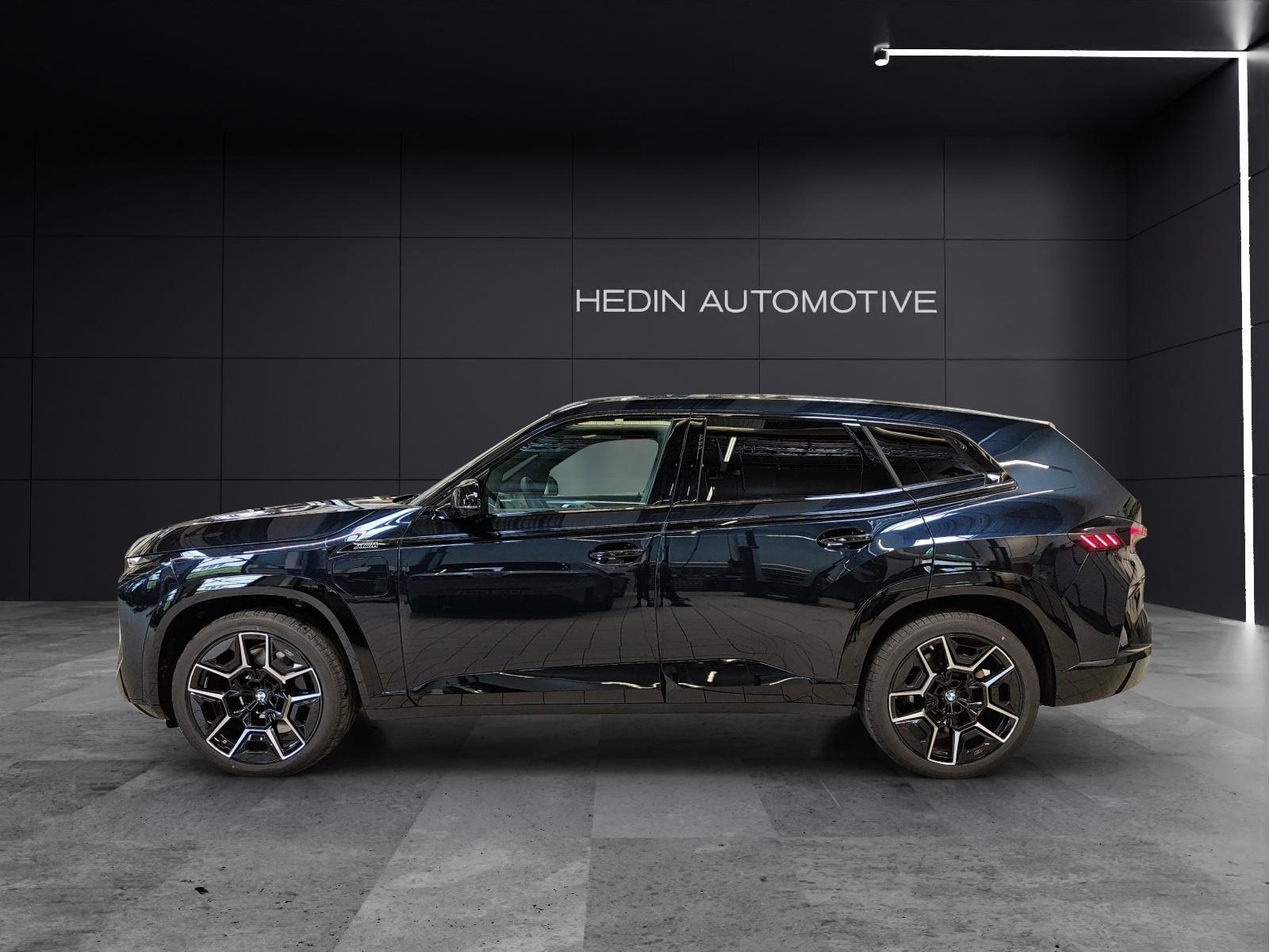 BMW XM 50e Plug-in Hybrid-showroom-element-1