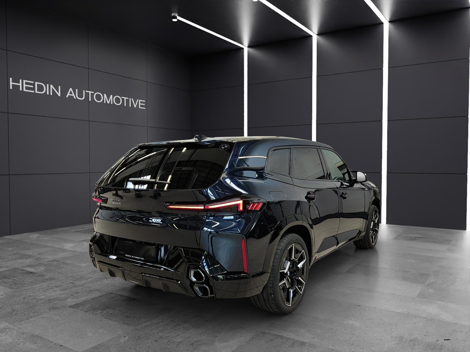 BMW XM 50e Plug-in Hybrid-image-5