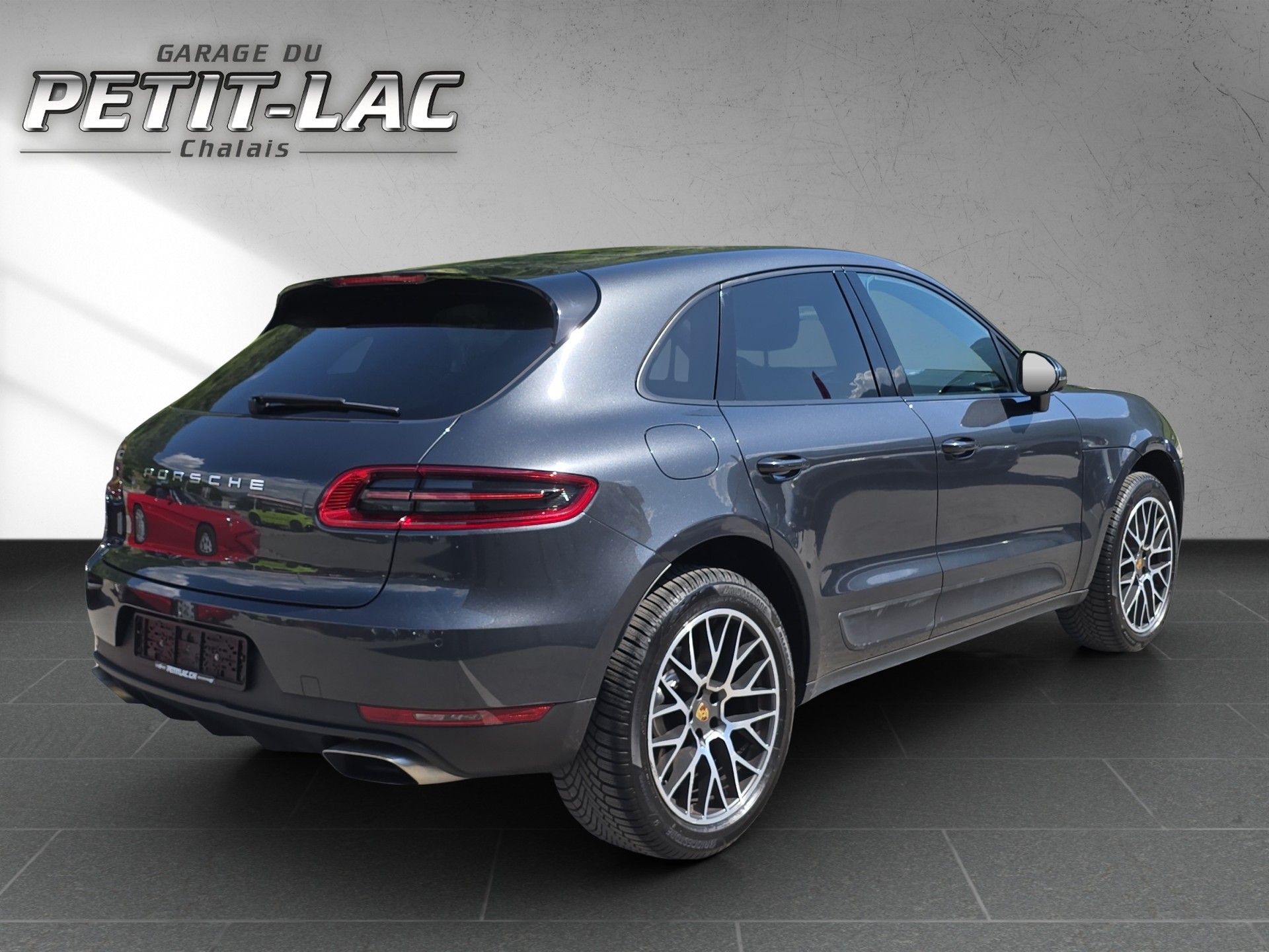 PORSCHE Macan PDK-image-3