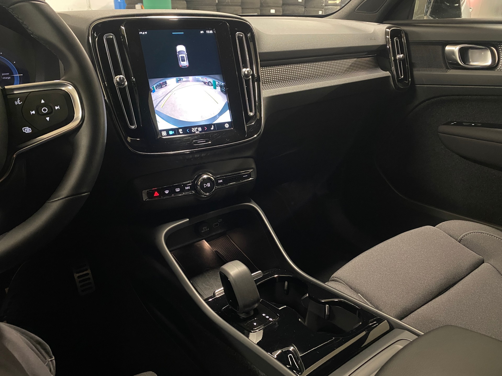 VOLVO XC40 P6 Plus-image-11