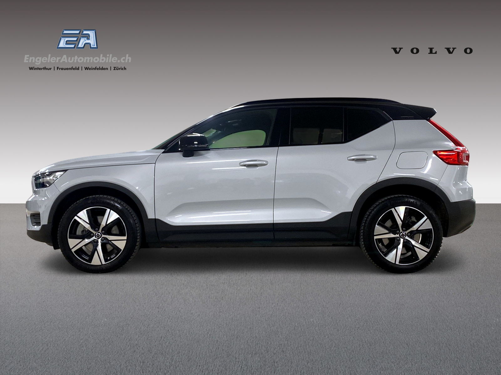 VOLVO XC40 P6 Plus-showroom-element-2