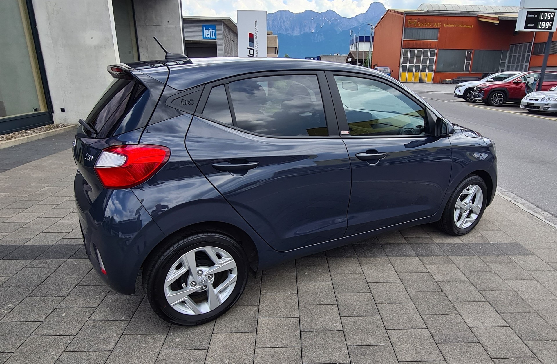HYUNDAI i10 1.2 Amplia-showroom-element-3