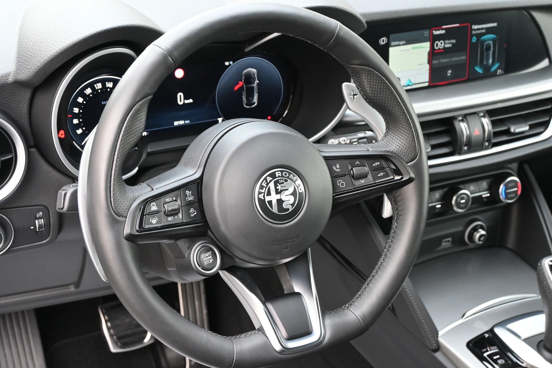 ALFA ROMEO Stelvio 2.2 JTDM Veloce Sport Black Q4 AT8 + 210PS + New Modell-image-15