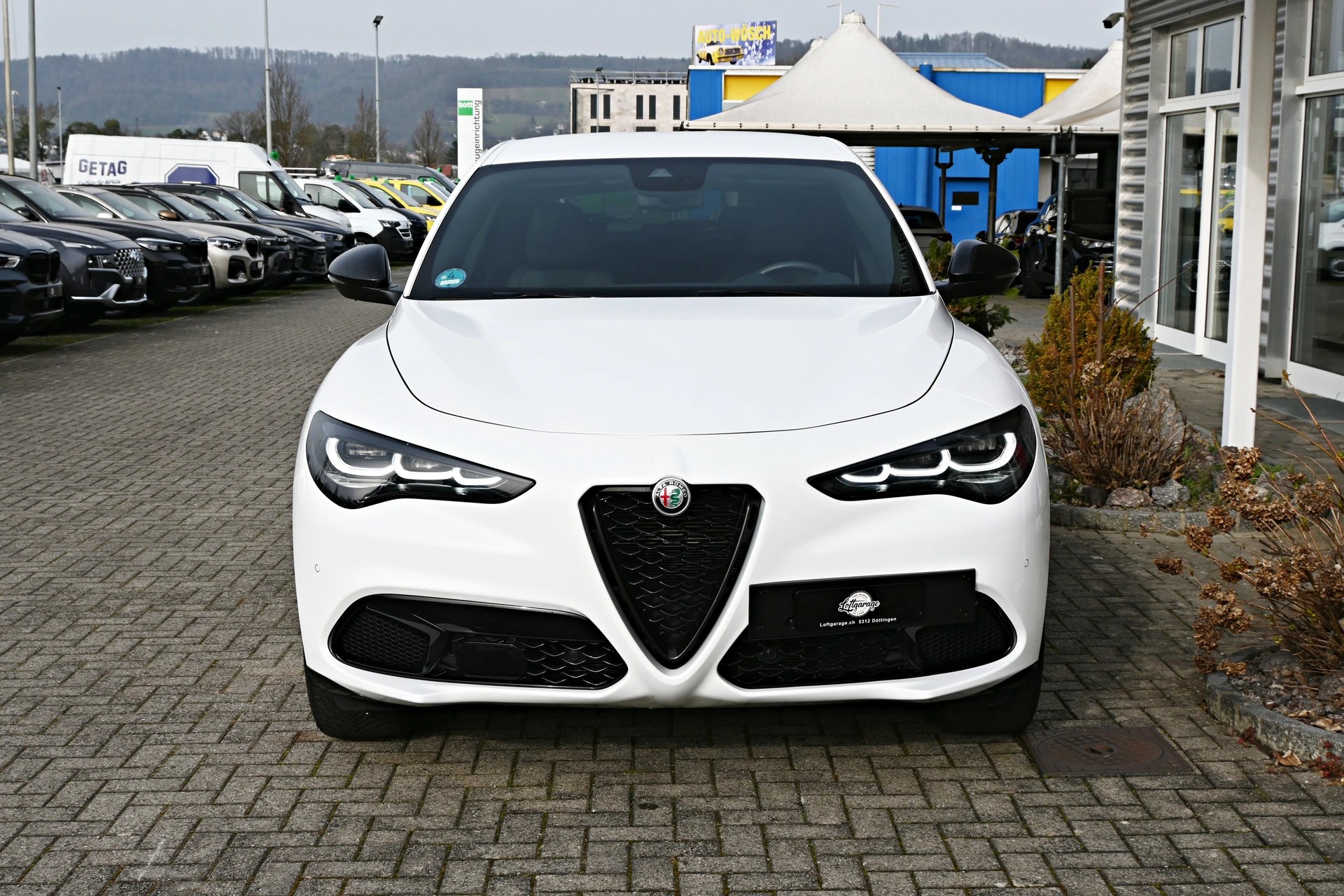 ALFA ROMEO Stelvio 2.2 JTDM Veloce Sport Black Q4 AT8 + 210PS + New Modell-showroom-element-2