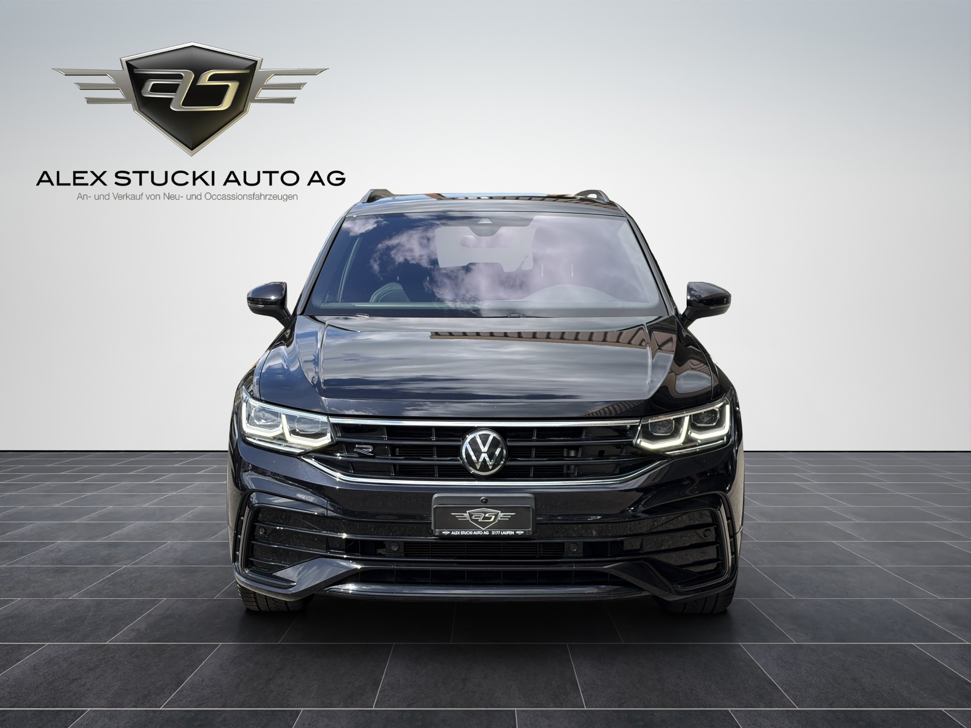 VW Tiguan 2.0 TDI SCR R-Line 4Motion DSG-showroom-element-1