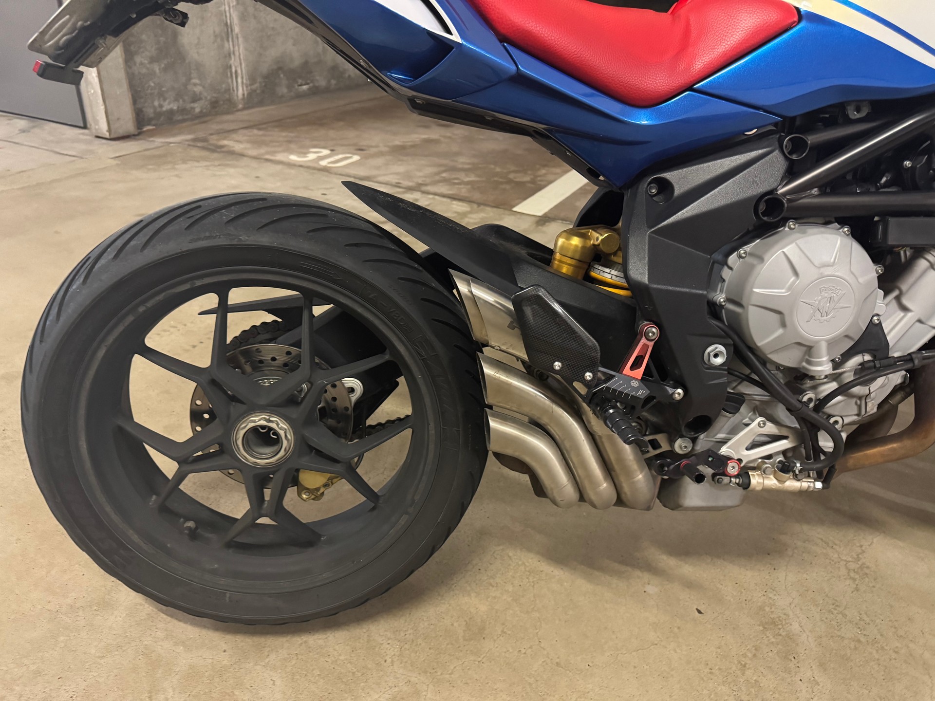 MV AGUSTA B3 Brutale 800-image-1