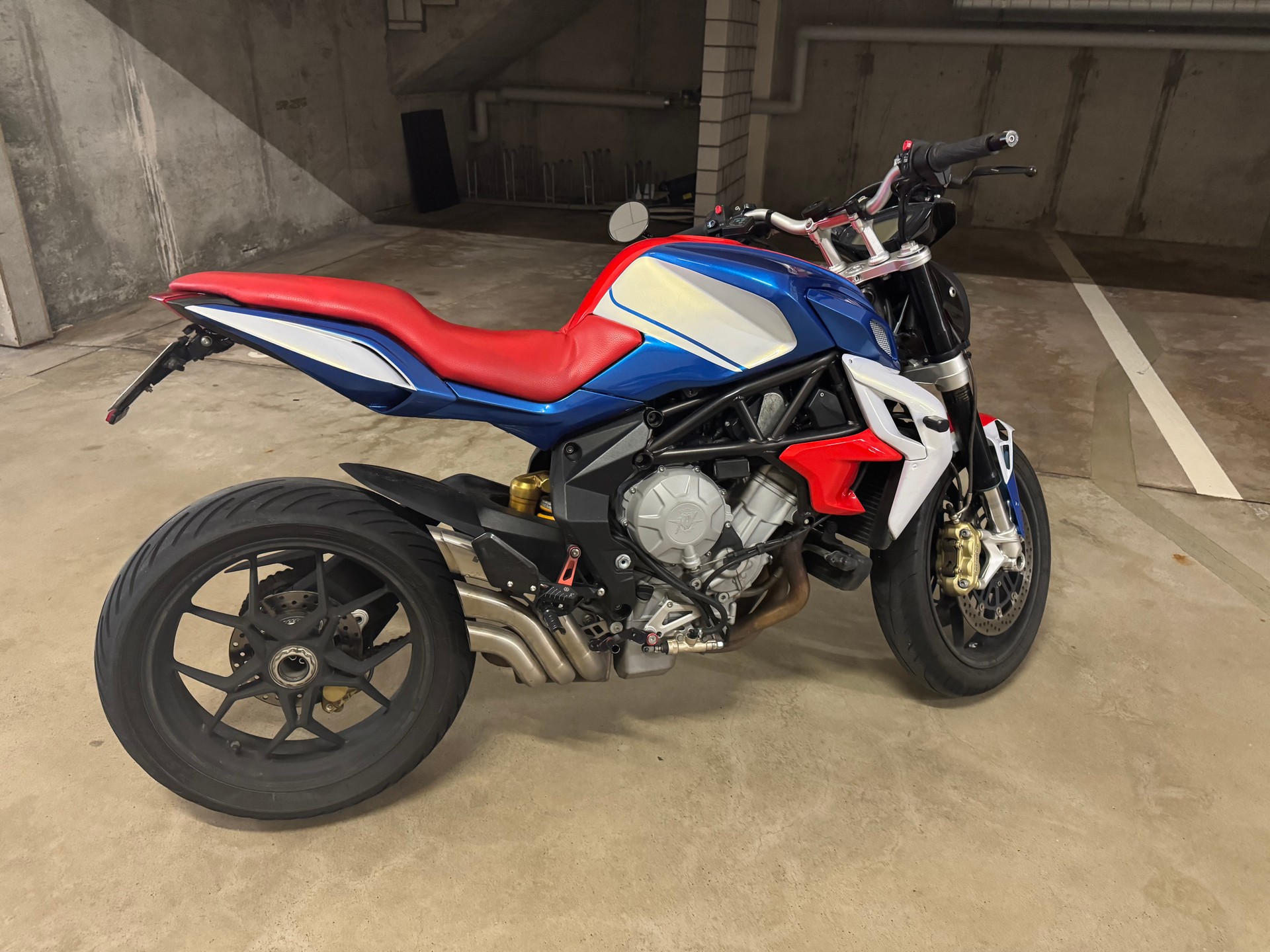 MV AGUSTA B3 Brutale 800-image-0