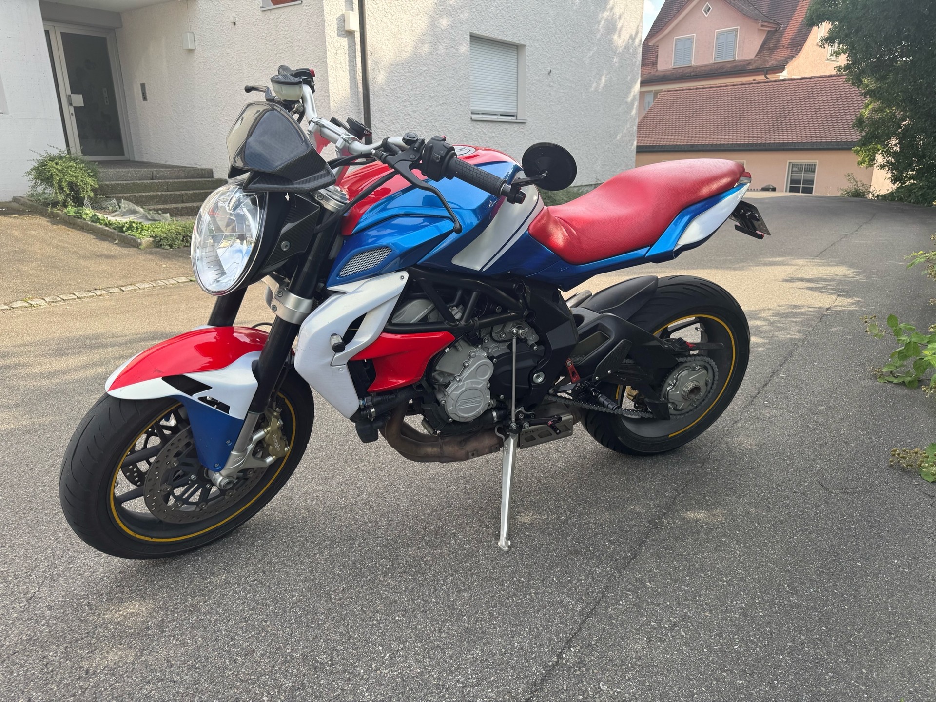 MV AGUSTA B3 Brutale 800-image-3