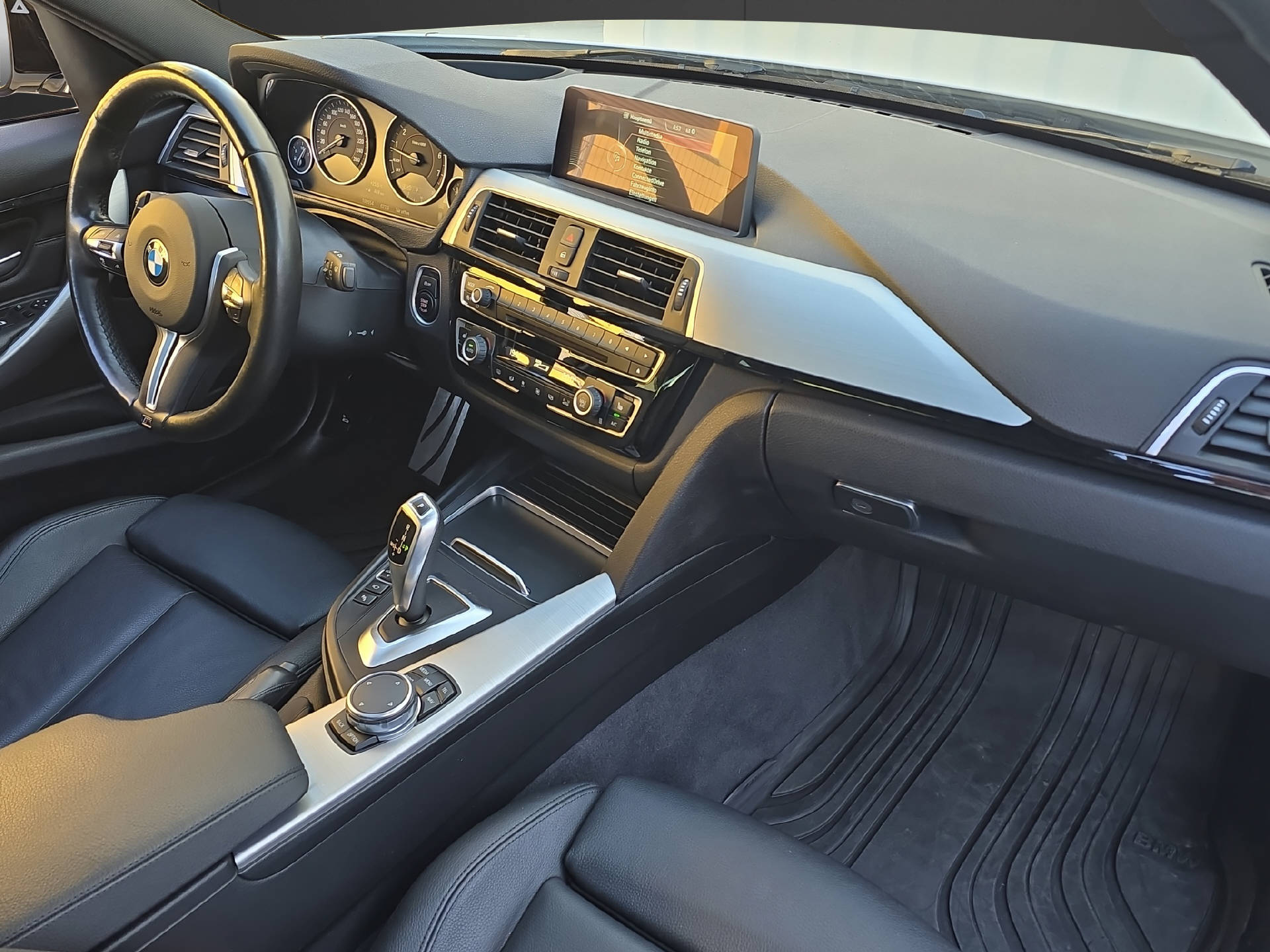 BMW 340i xDrive Touring M Sport ** Power & Sound // Frisch ab MFK // 12 Monate GARANTIE **-image-9