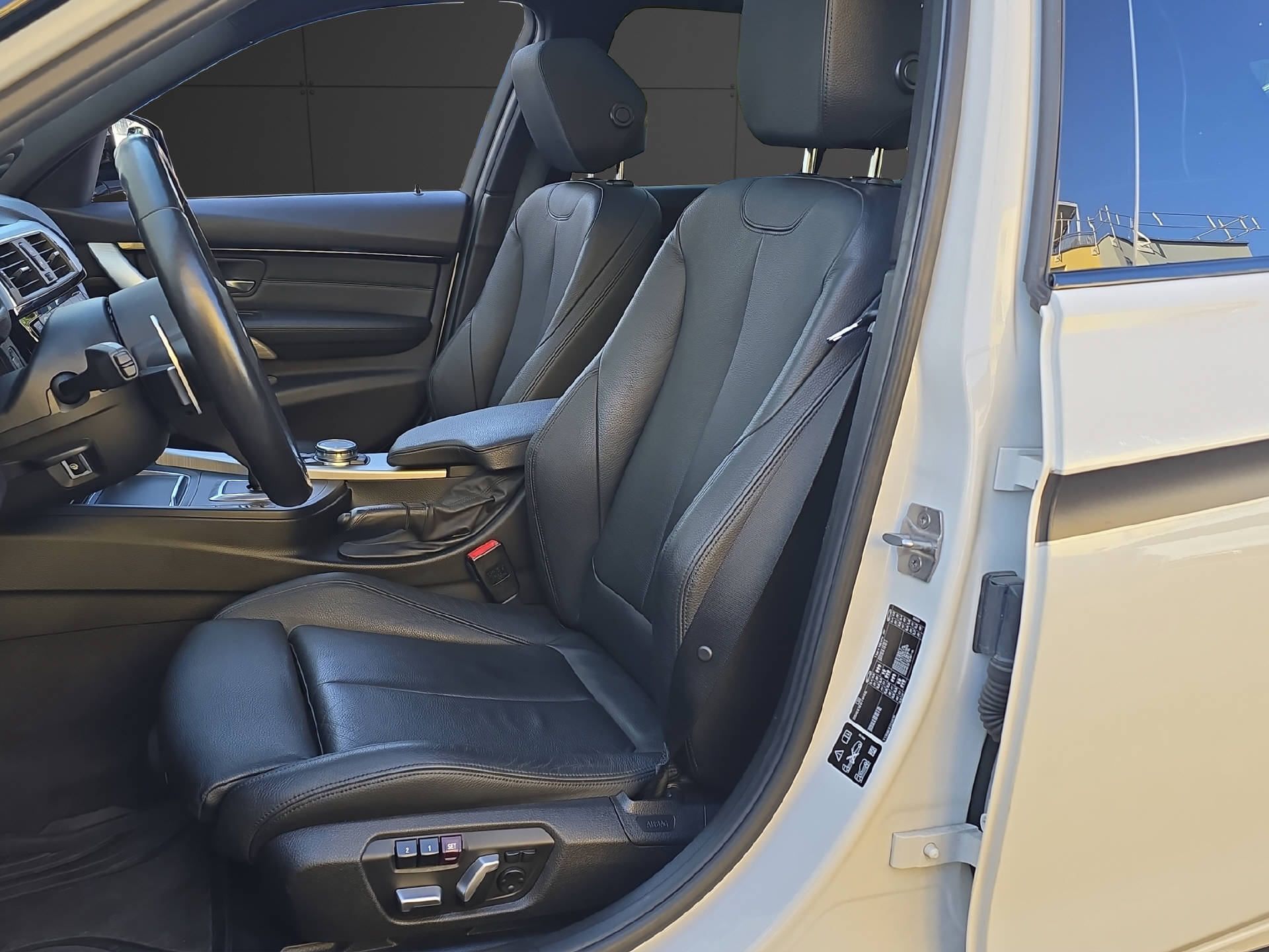 BMW 340i xDrive Touring M Sport ** Power & Sound // Frisch ab MFK // 12 Monate GARANTIE **-image-7