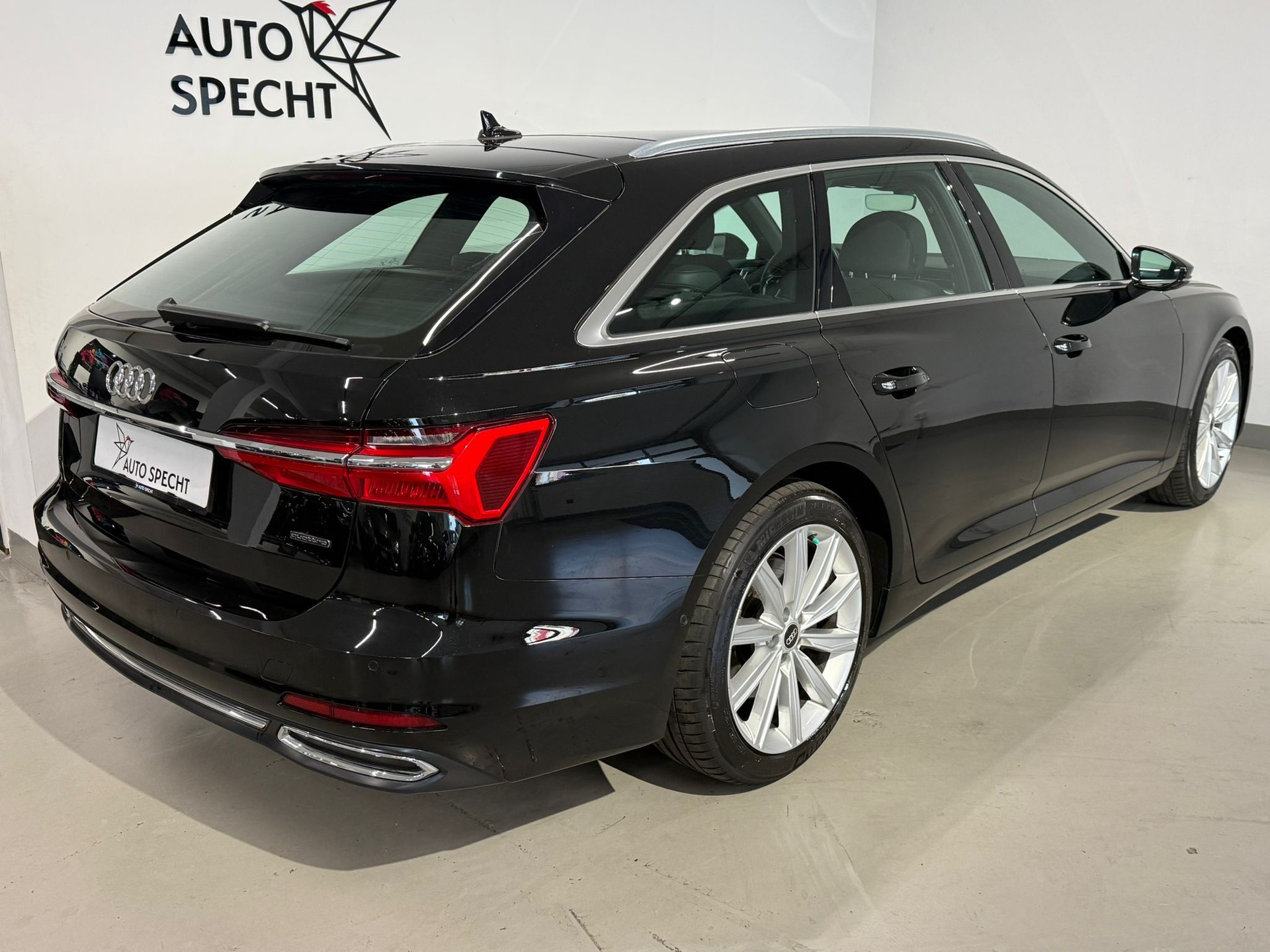 AUDI A6 Avant 45 TFSI Sport S-tronic quattro-showroom-element-3