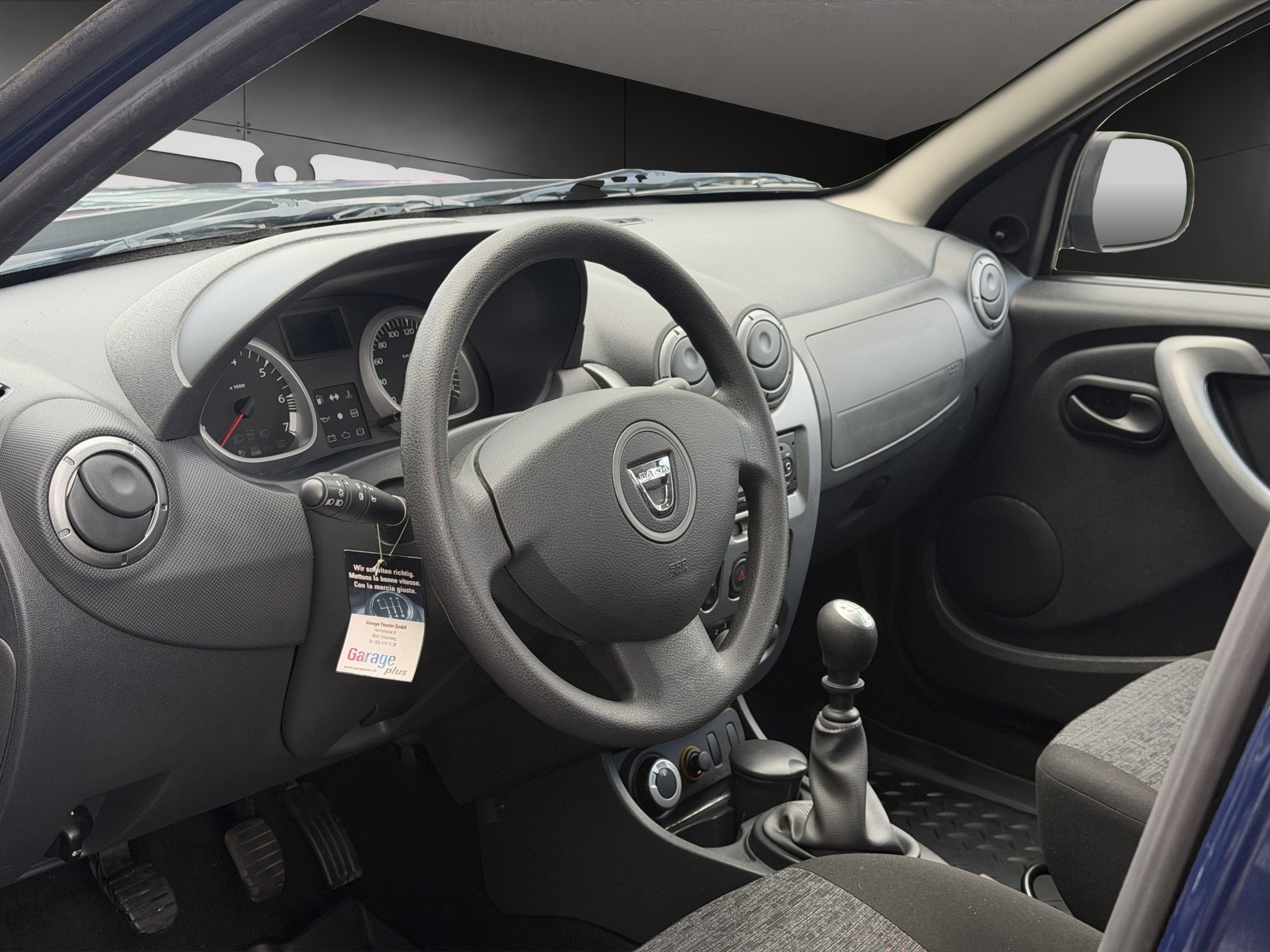 DACIA Duster 1.6 Ambiance 4x4-image-5