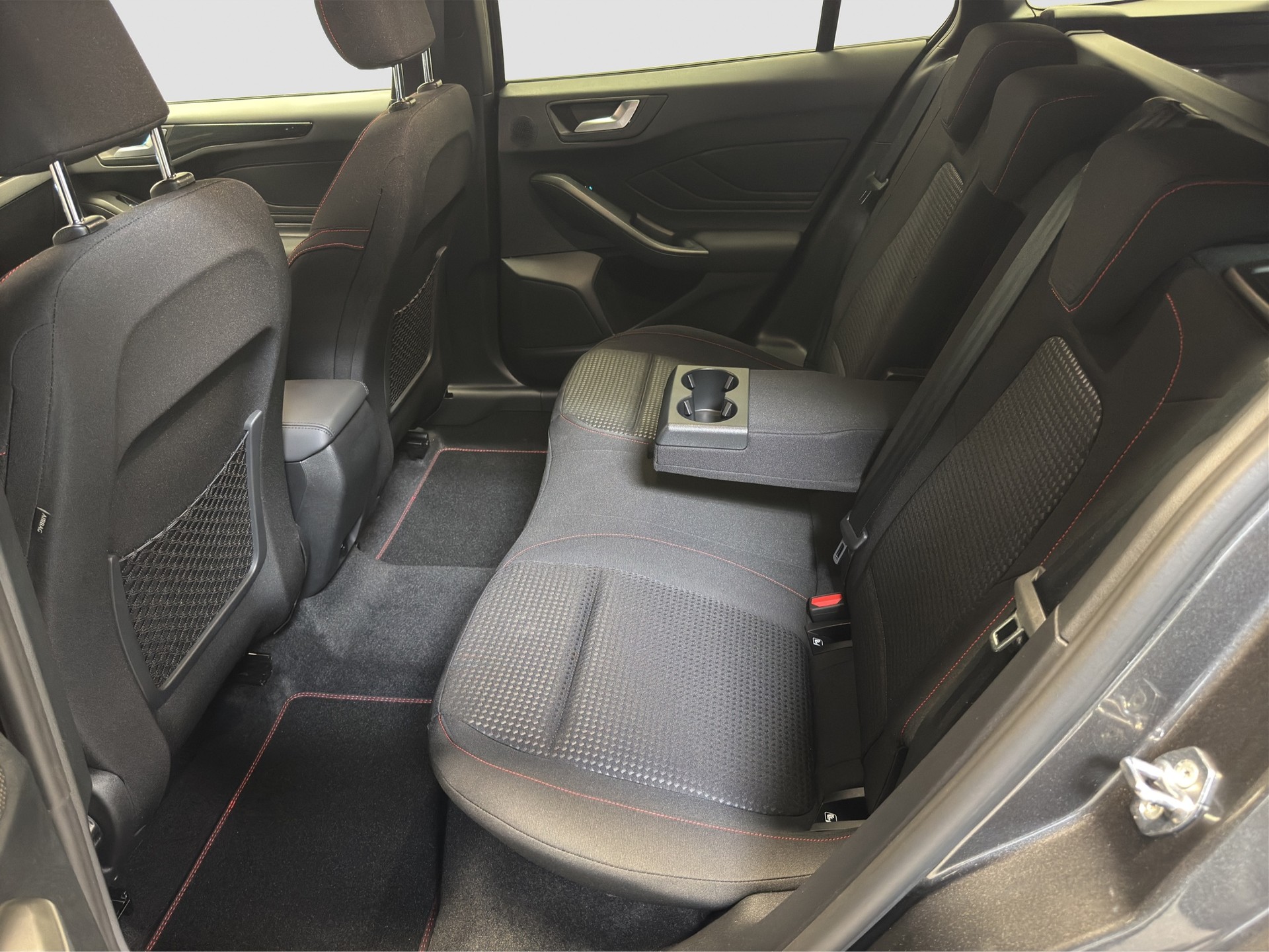 FORD Focus 1.0 MHEV ST-Line X Automat-image-13