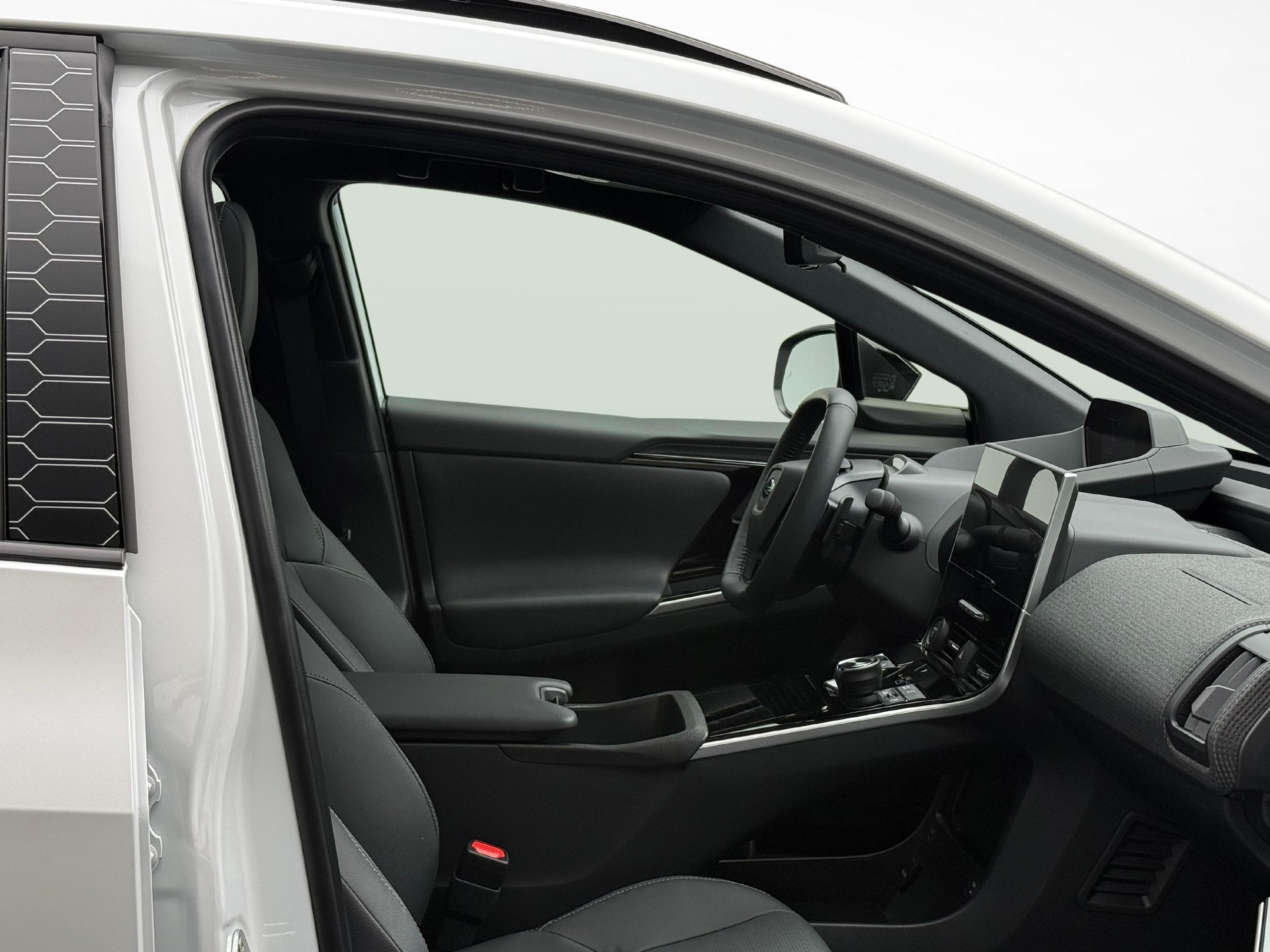 SUBARU Solterra eV Luxury AWD-image-9
