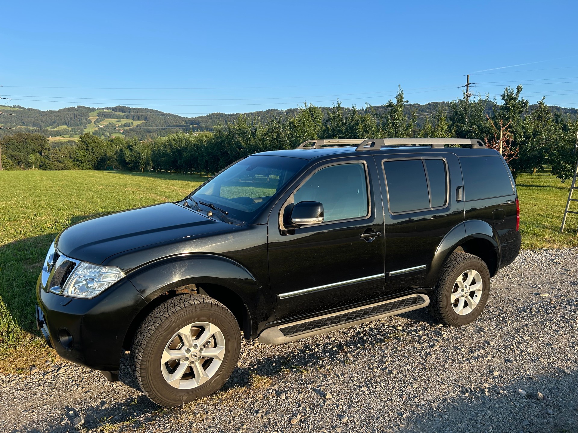 NISSAN Pathfinder 3.0 dCi LE Automatic