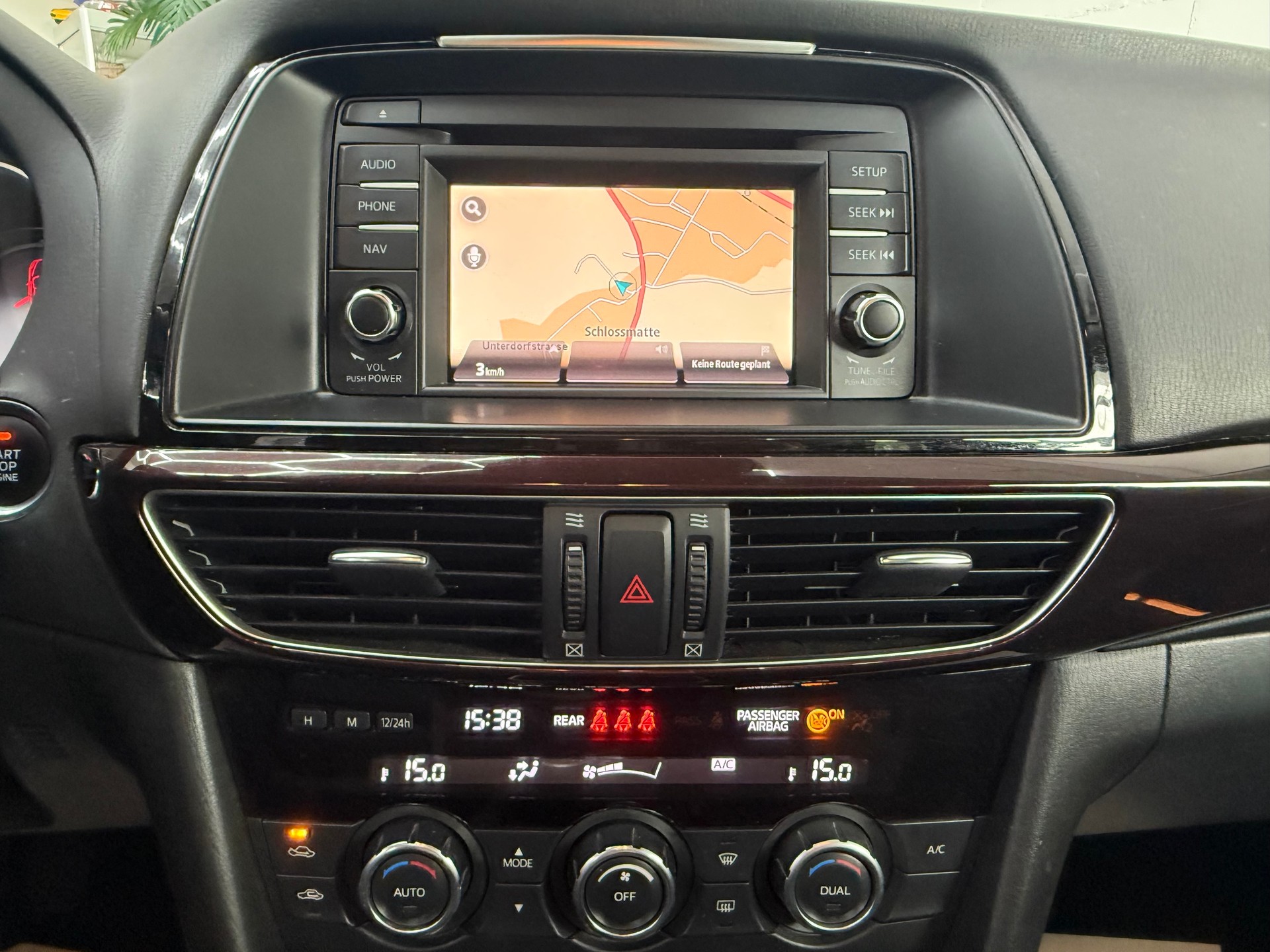 MAZDA 6 Sportwagon 2.2 D 16V HP Revolution-image-13
