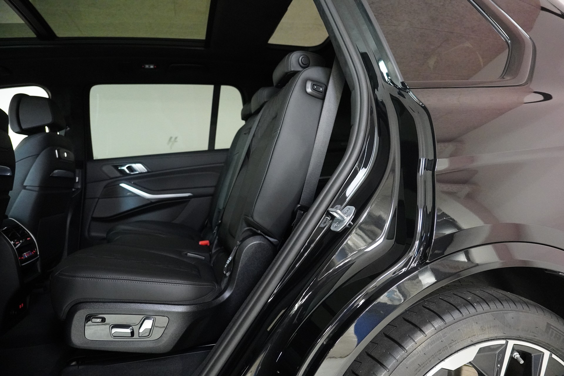 BMW X7 xDrive 48V 40d M Sport Steptronic-image-12