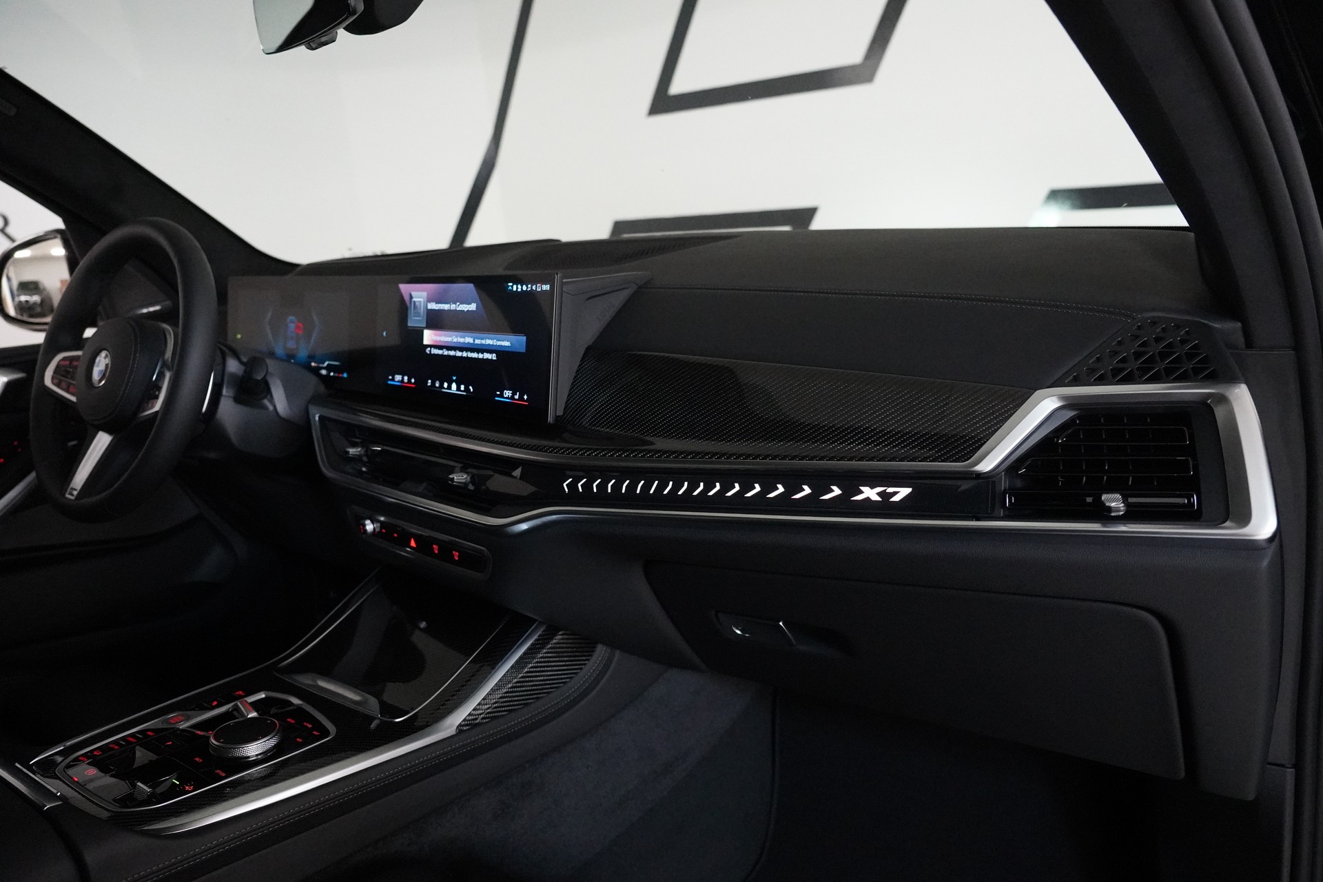 BMW X7 xDrive 48V 40d M Sport Steptronic-image-17