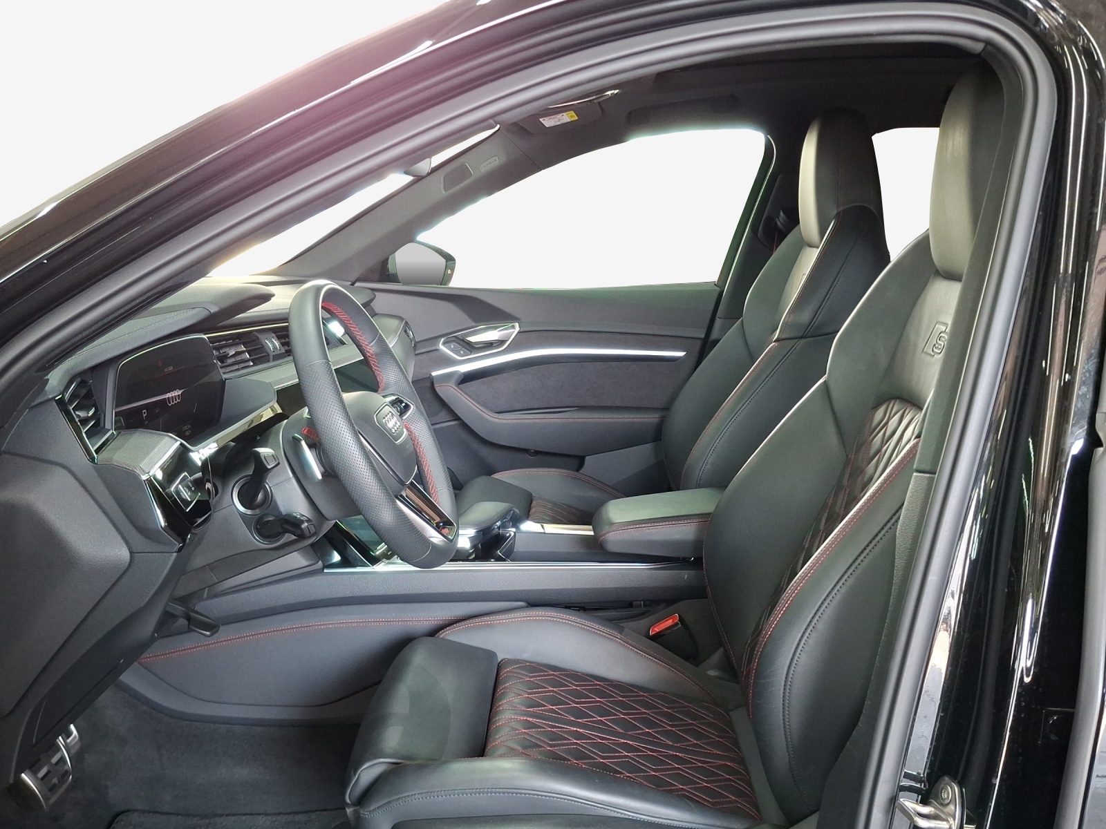 AUDI Q8 55 e-tron Black Edition quattro-image-7