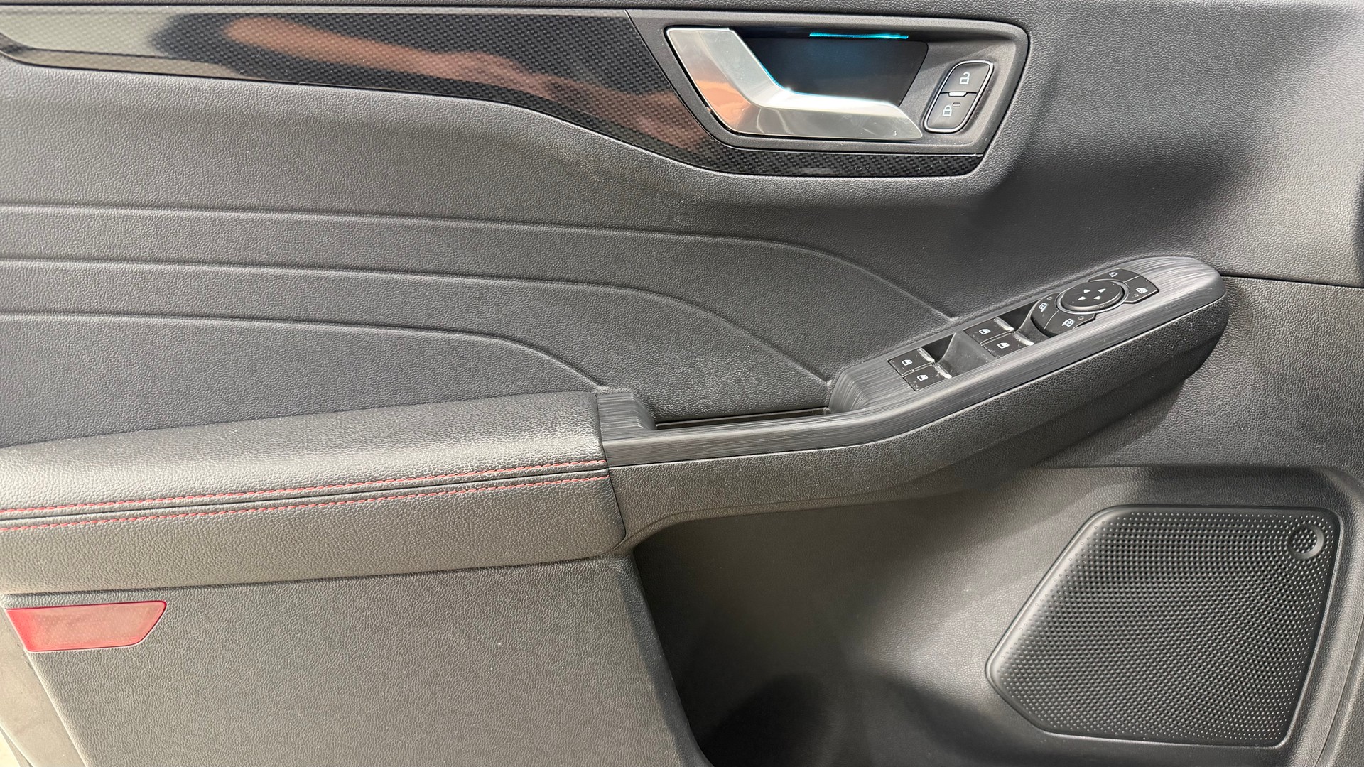 FORD Kuga 2.0 EcoBlue ST-Line X 4x4-image-12