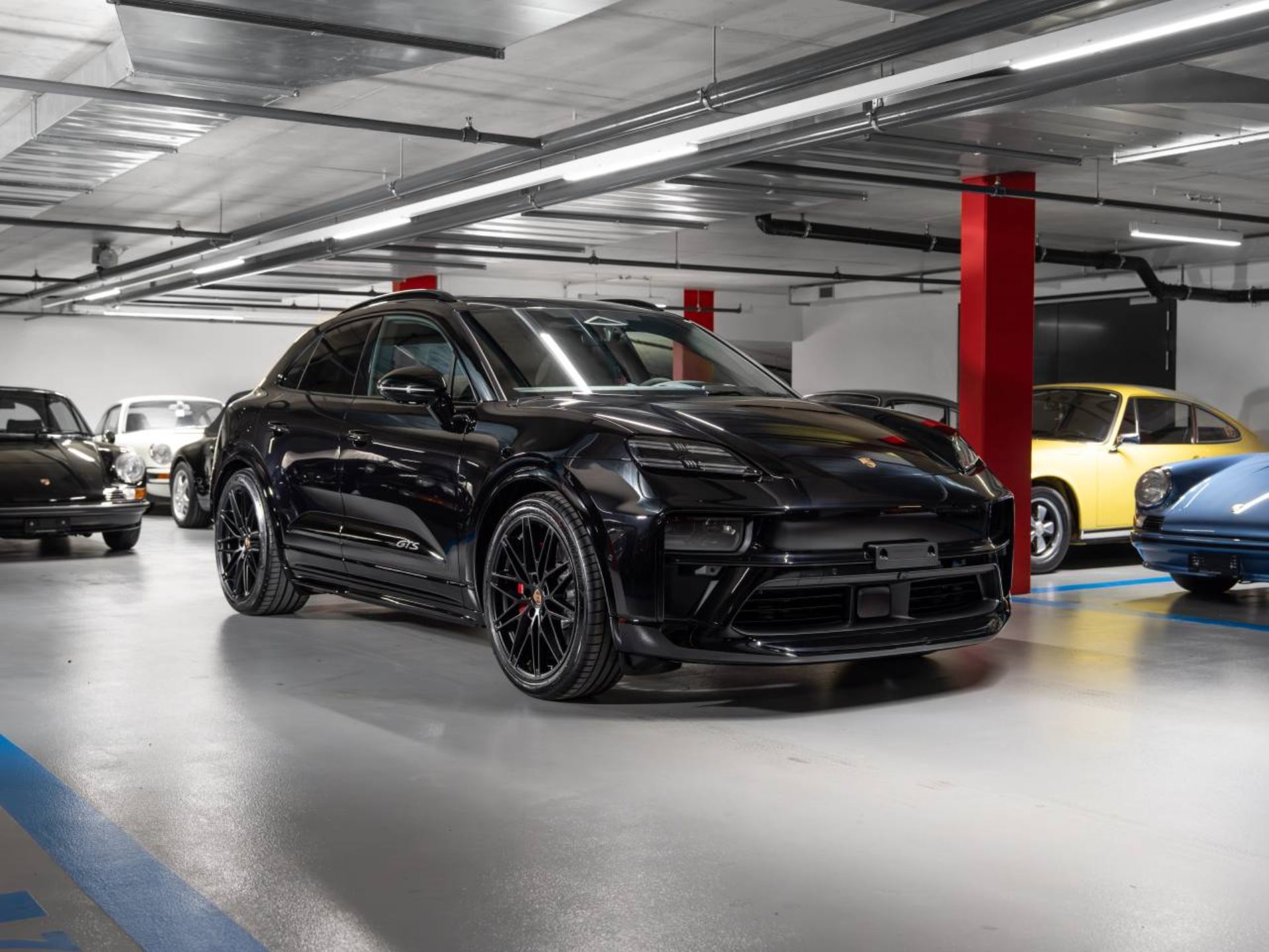 PORSCHE Macan GTS-showroom-element-2