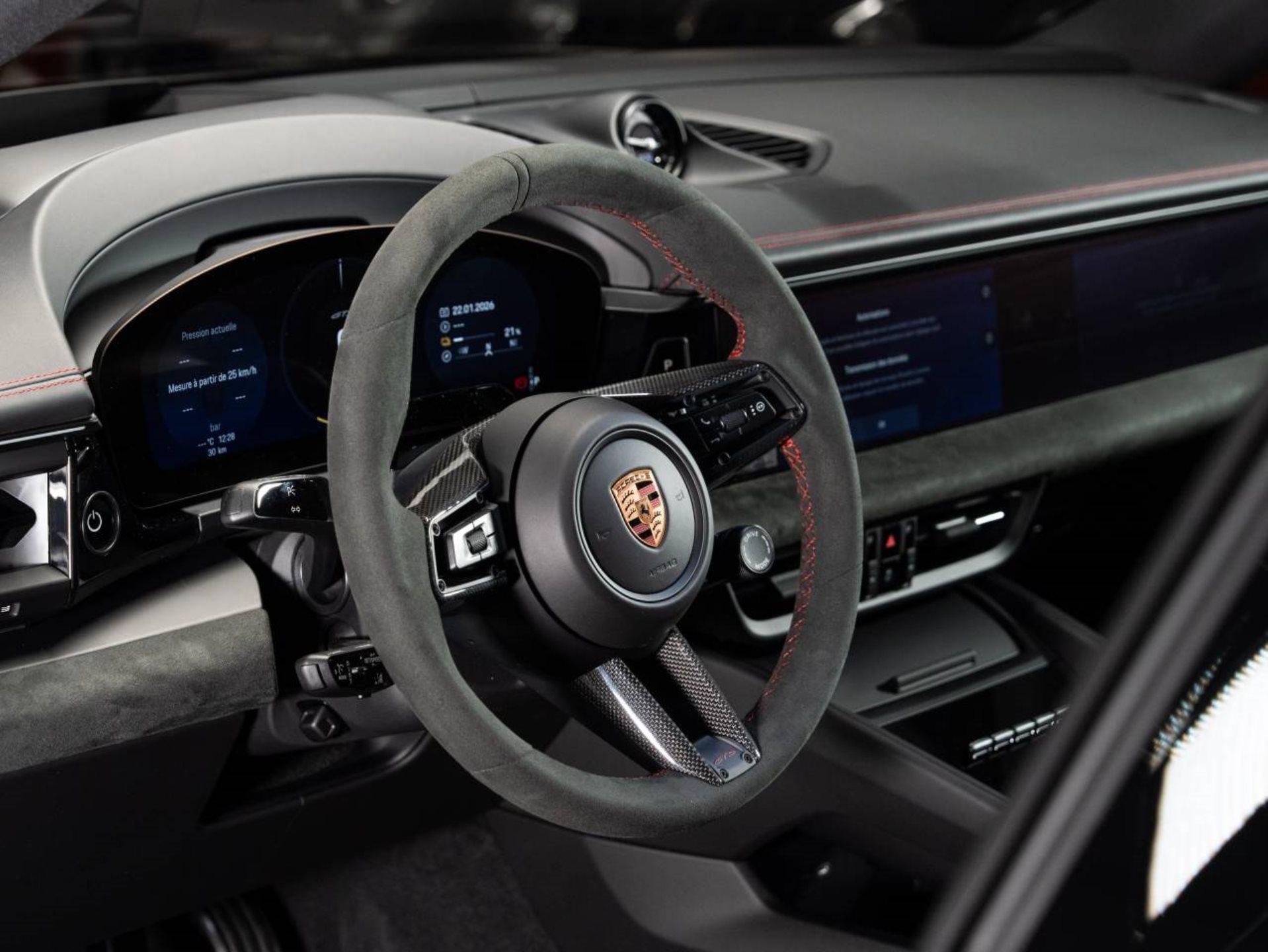 PORSCHE Macan GTS-image-6